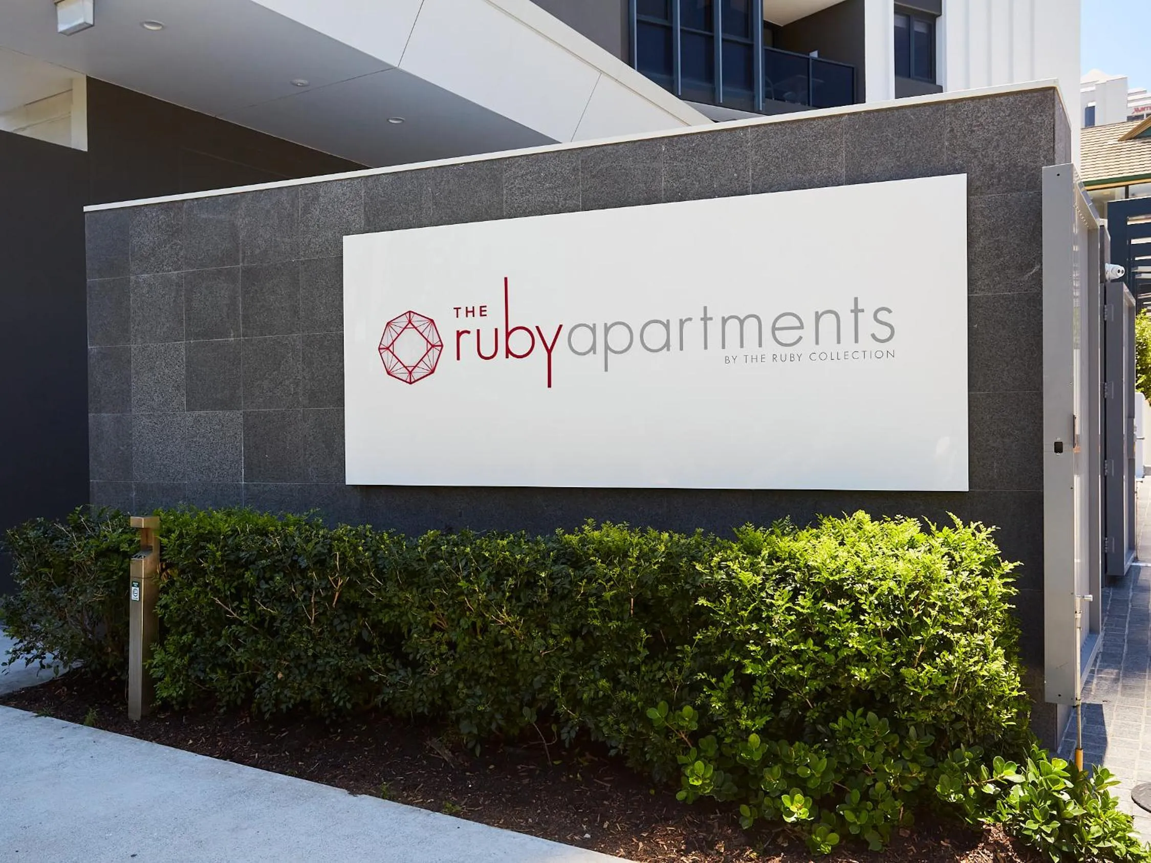 Logo/Certificate/Sign in Ruby Gold Coast By Serain