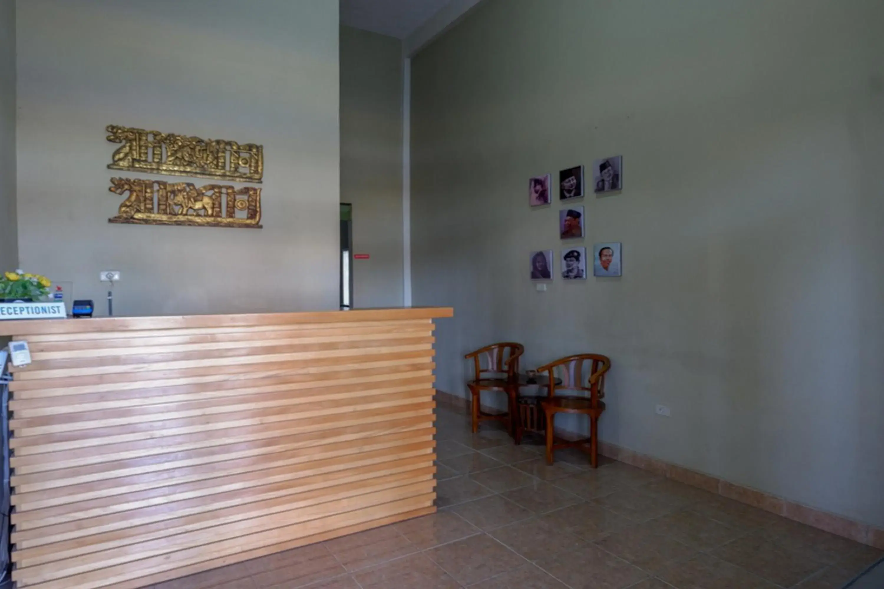 Lobby or reception in RedDoorz Syariah At Jalan Jenderal Sudirman Palopo Lobby or reception in RedDoorz Syariah At Jalan Jenderal Sudirman Palopo