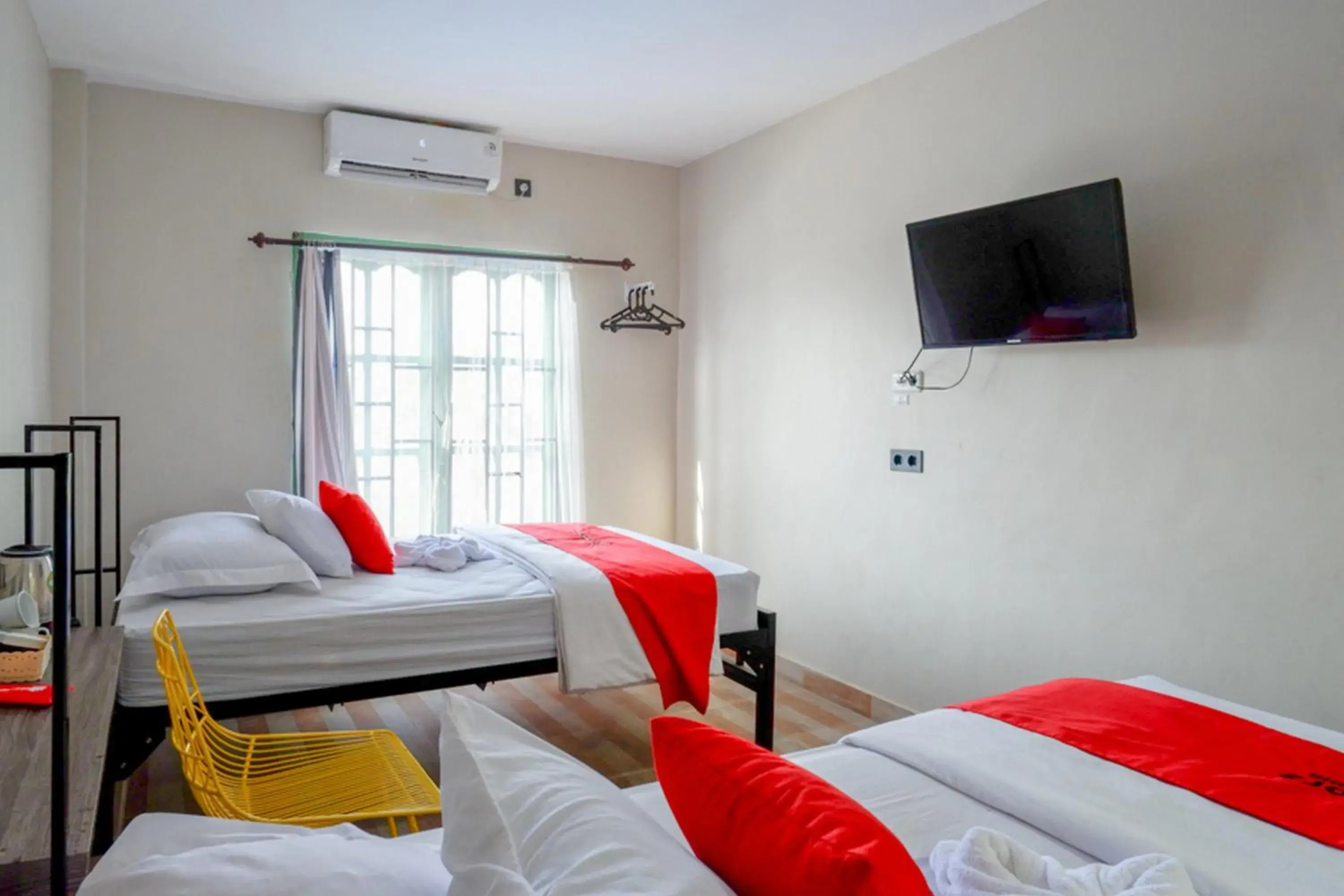 Bed in RedDoorz Syariah At Jalan Jenderal Sudirman Palopo Bed in RedDoorz Syariah At Jalan Jenderal Sudirman Palopo