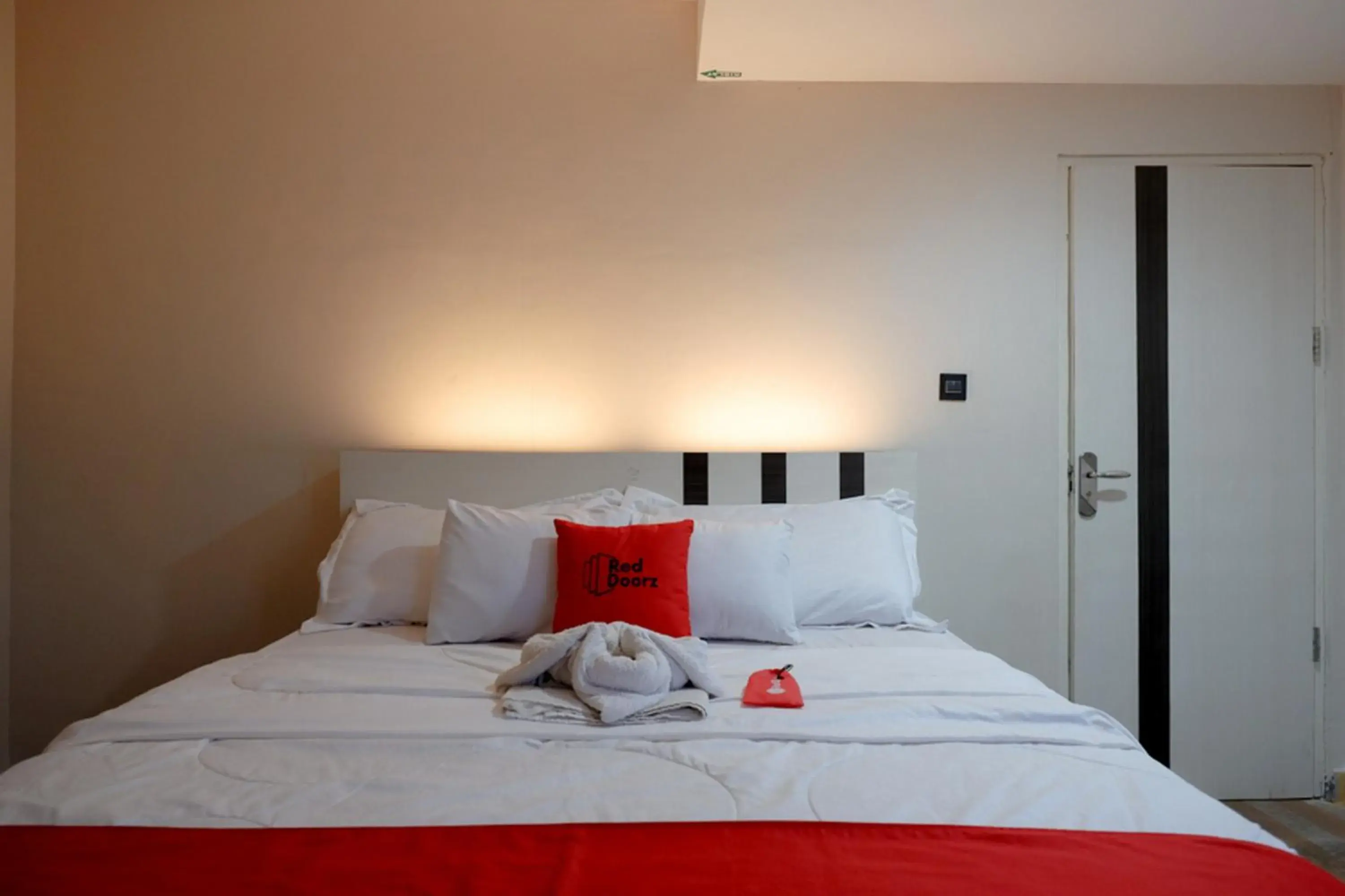 Bed in RedDoorz Syariah At Jalan Jenderal Sudirman Palopo Bed in RedDoorz Syariah At Jalan Jenderal Sudirman Palopo