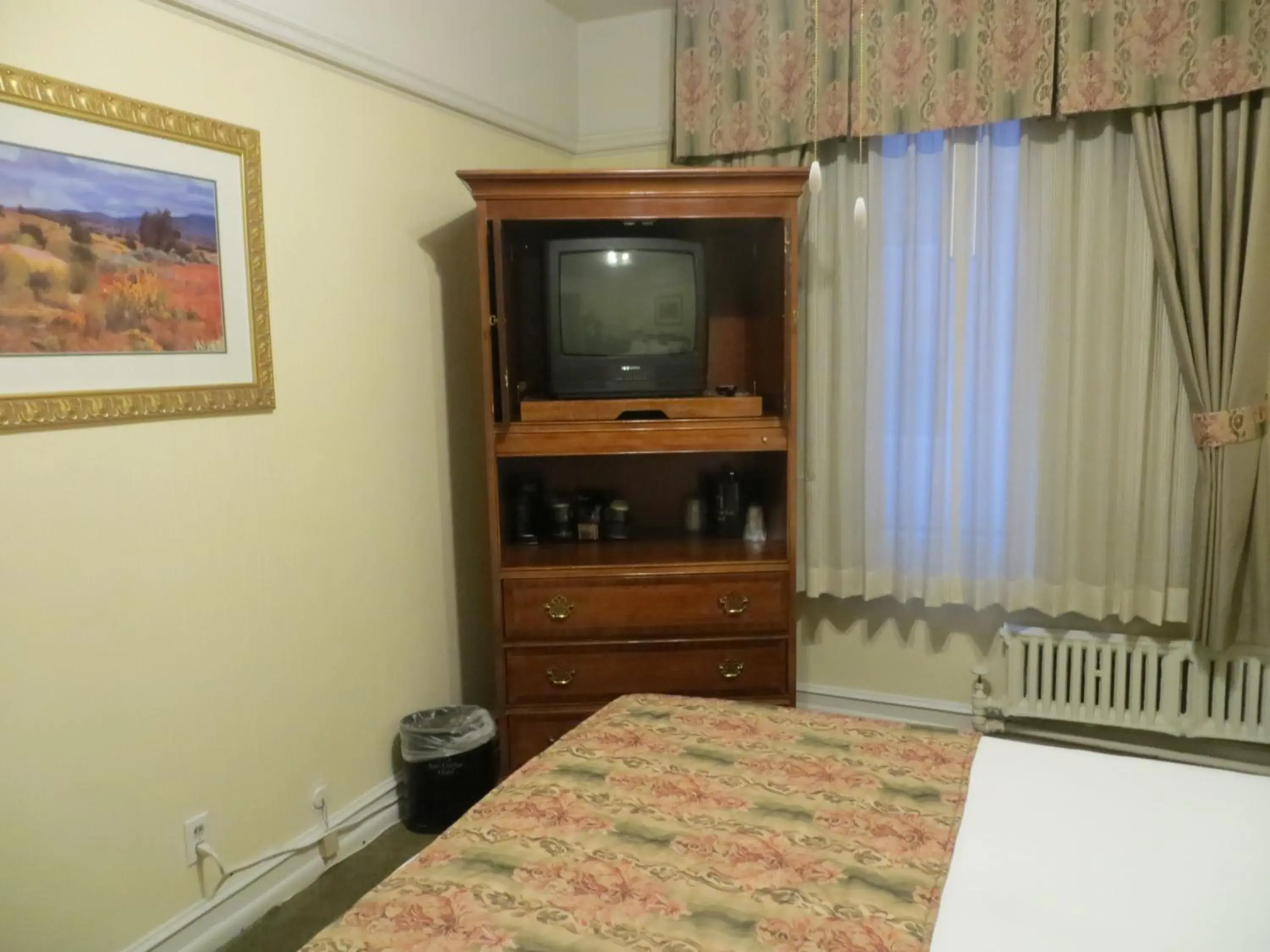 Bed in Hotel San Carlos Bed in Hotel San Carlos