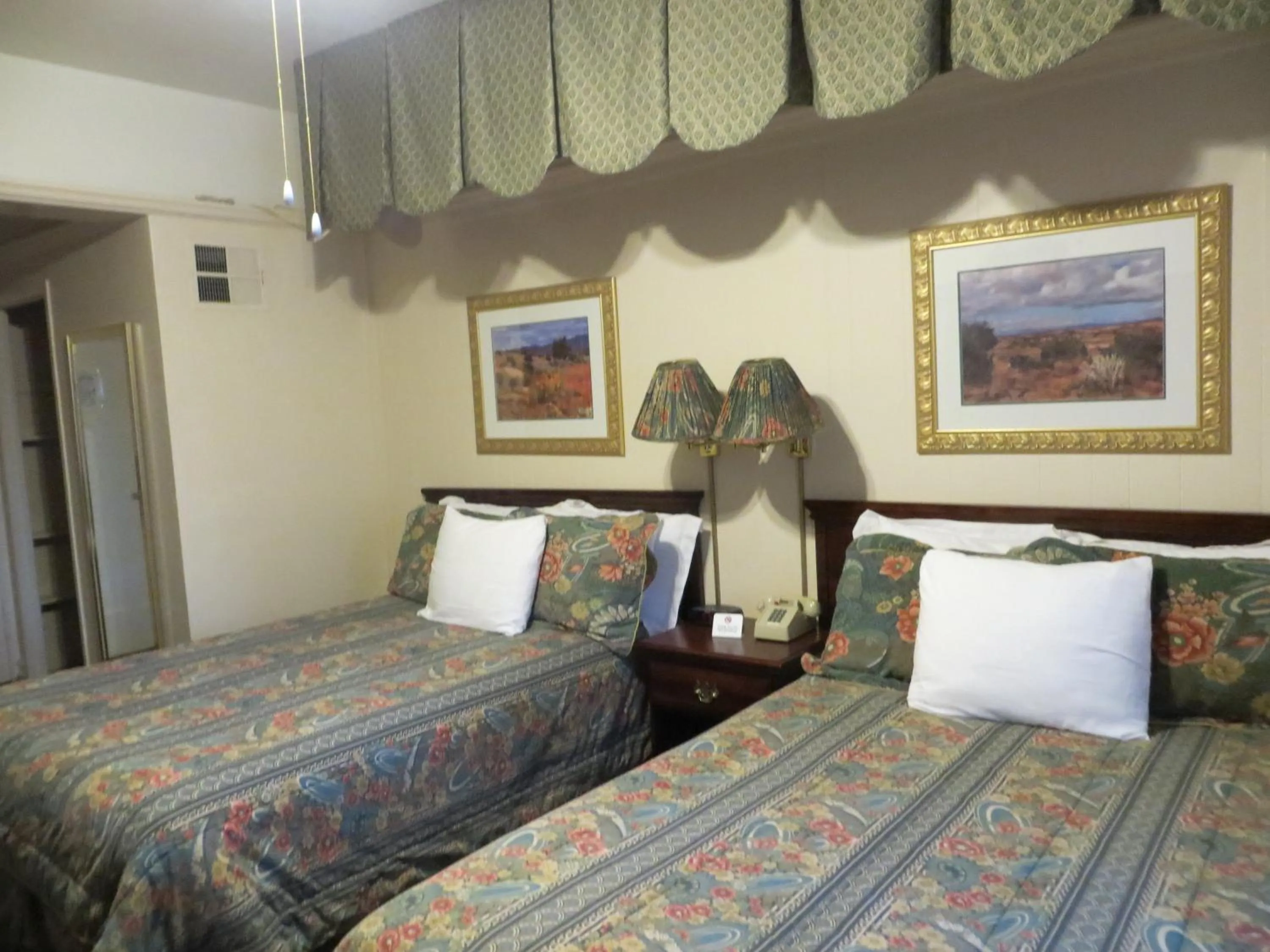 Bed in Hotel San Carlos