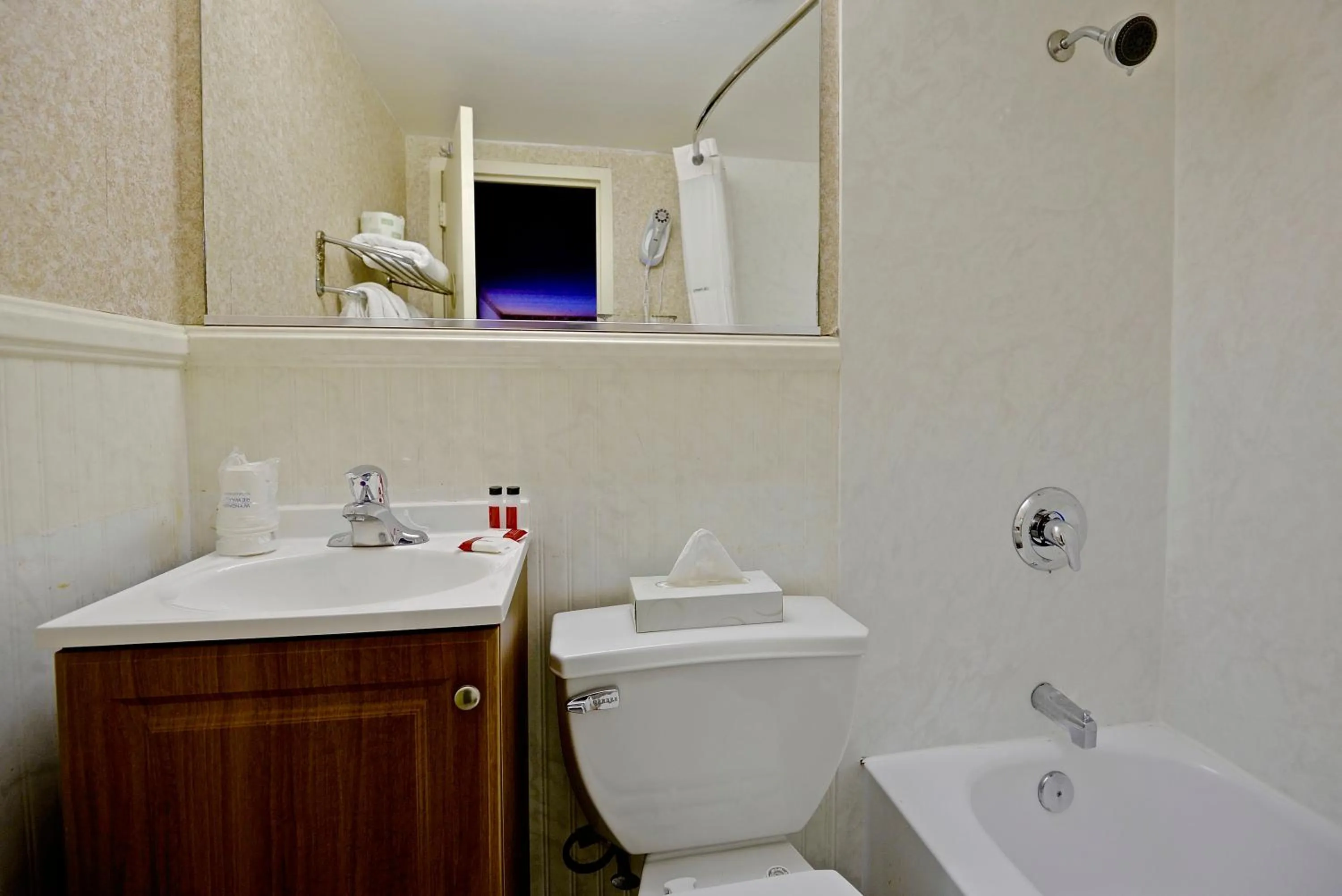 Bathroom in Days Inn by Wyndham Atlantic City Beachblock