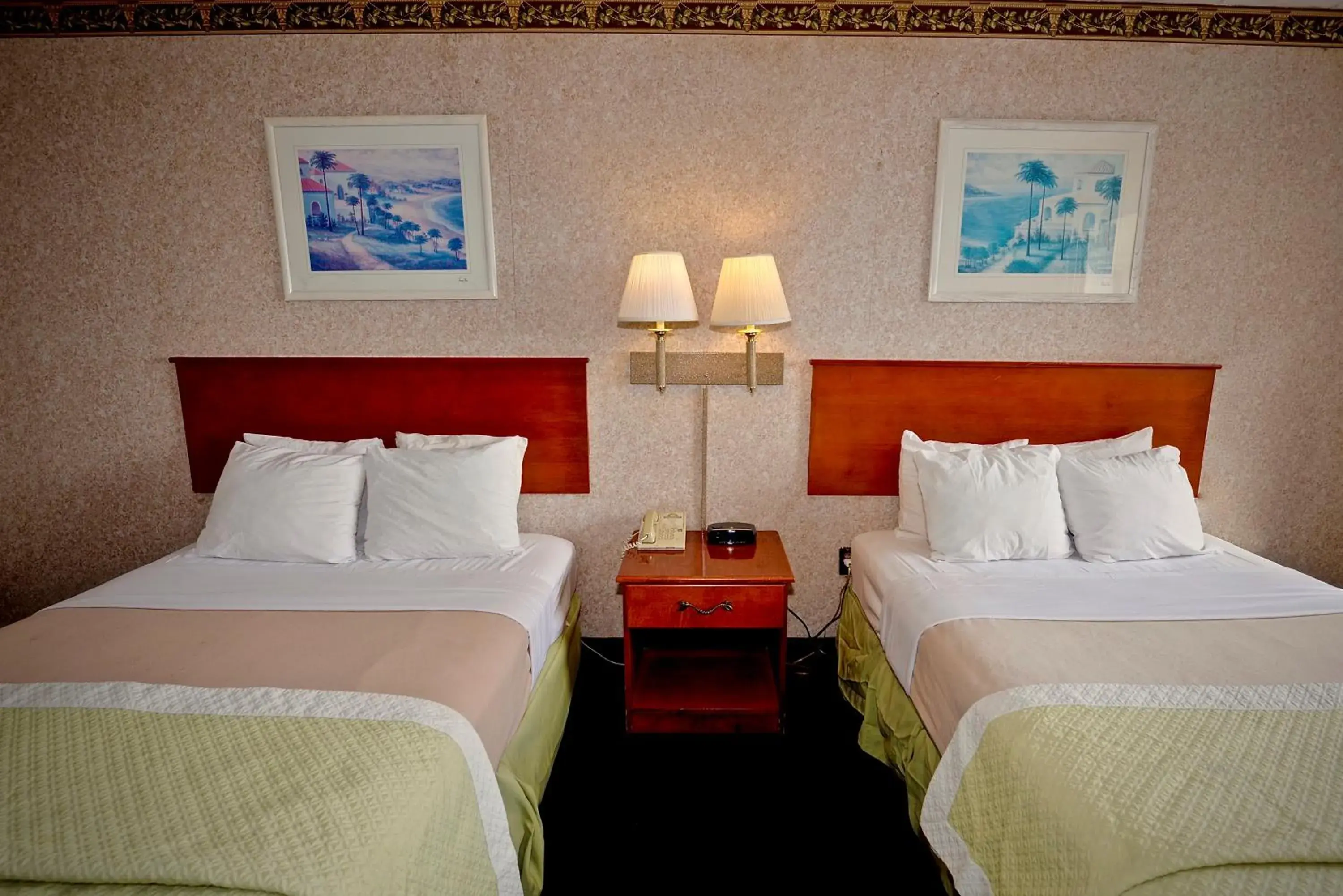 Photo of the whole room, Bed in Days Inn by Wyndham Atlantic City Beachblock Photo of the whole room, Bed in Days Inn by Wyndham Atlantic City Beachblock