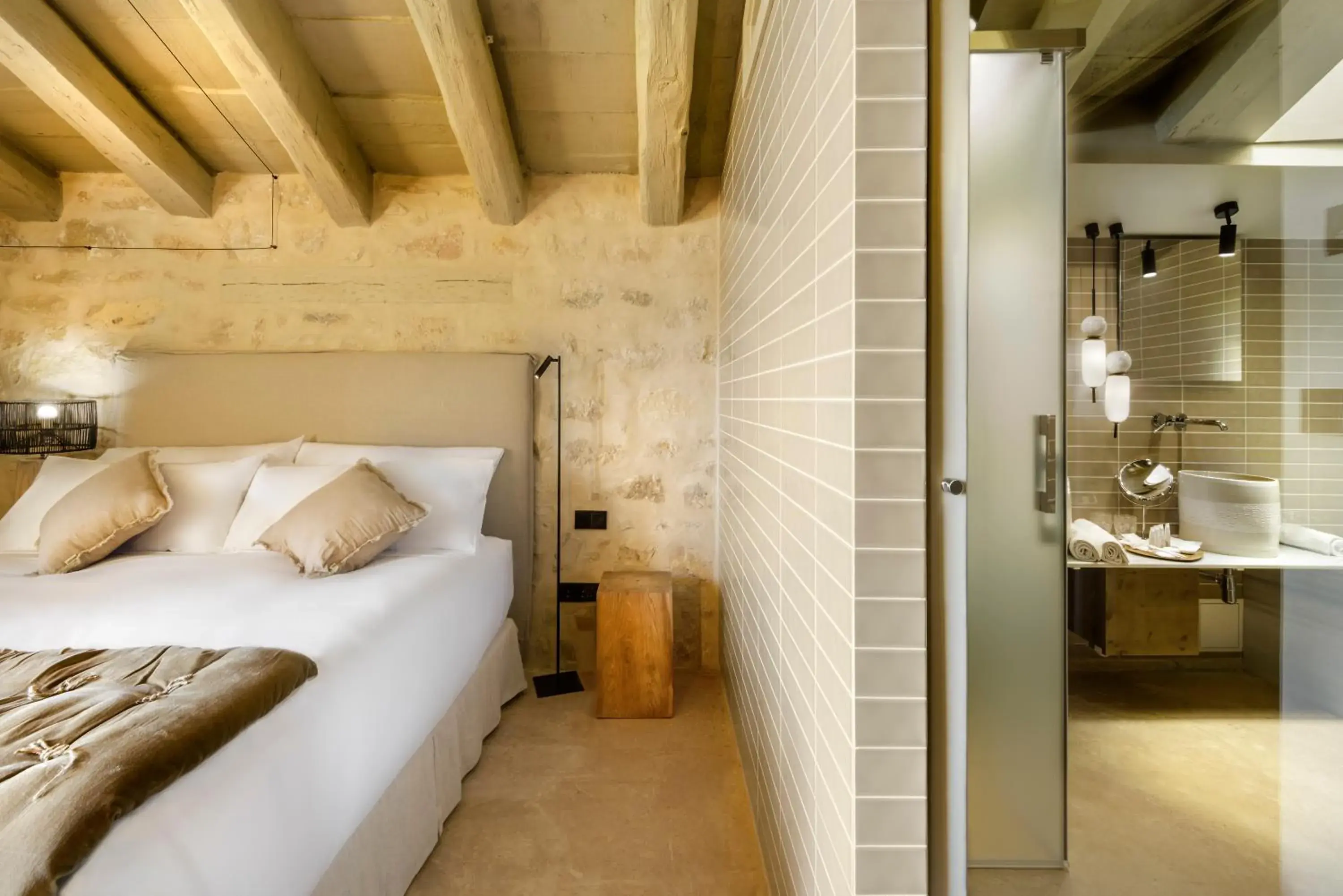 Single Room in Torre del Marqués Hotel Spa & Winery - Small Luxury Hotels Single Room in Torre del Marqués Hotel Spa & Winery - Small Luxury Hotels