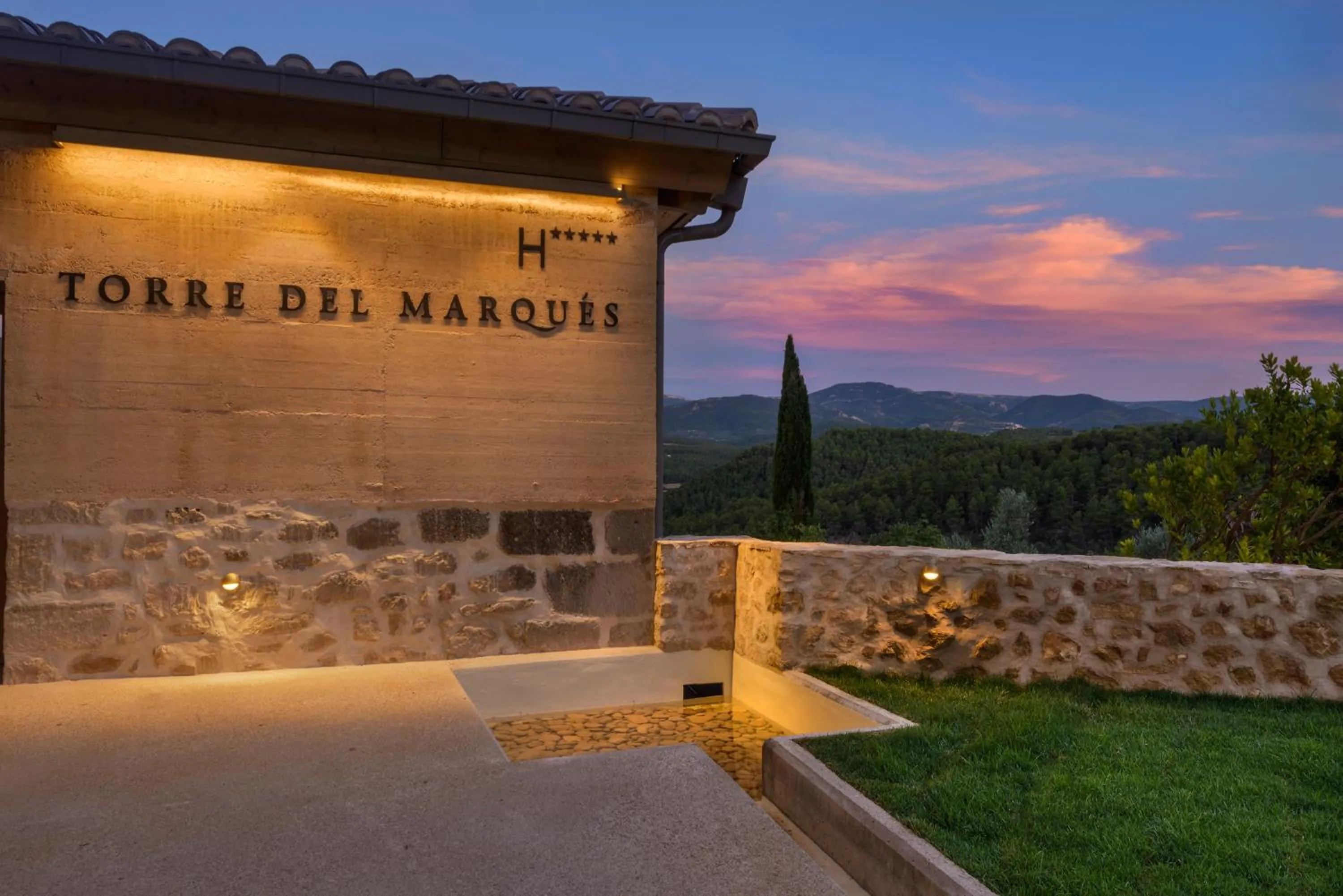 Lobby or reception in Torre del Marqués Hotel Spa & Winery - Small Luxury Hotels