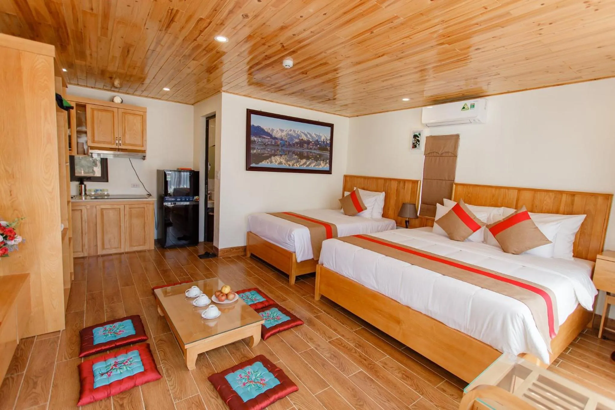 Photo of the whole room in SaPa Retreat Condotel