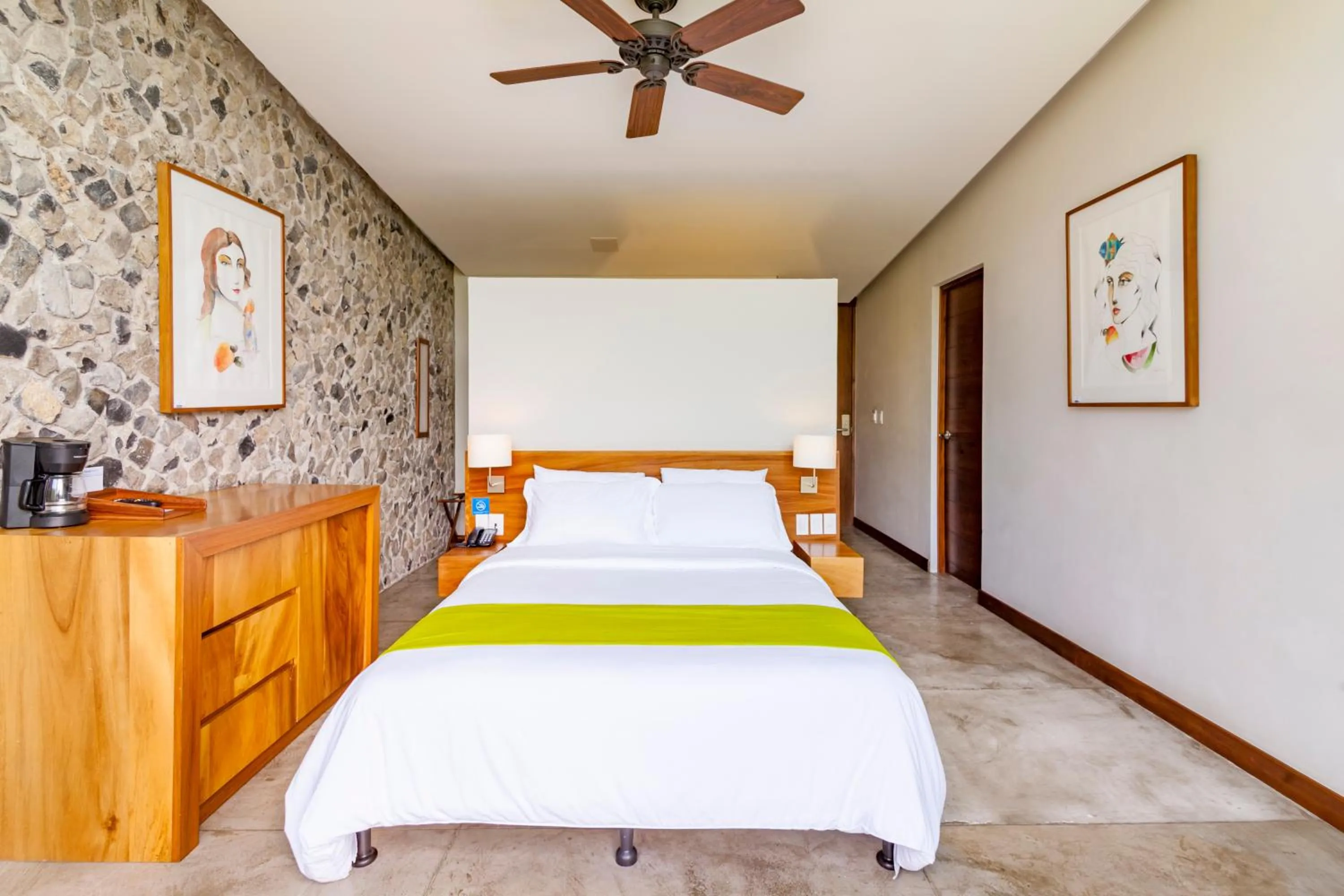 Bedroom, Bed in Kawilal Hotel