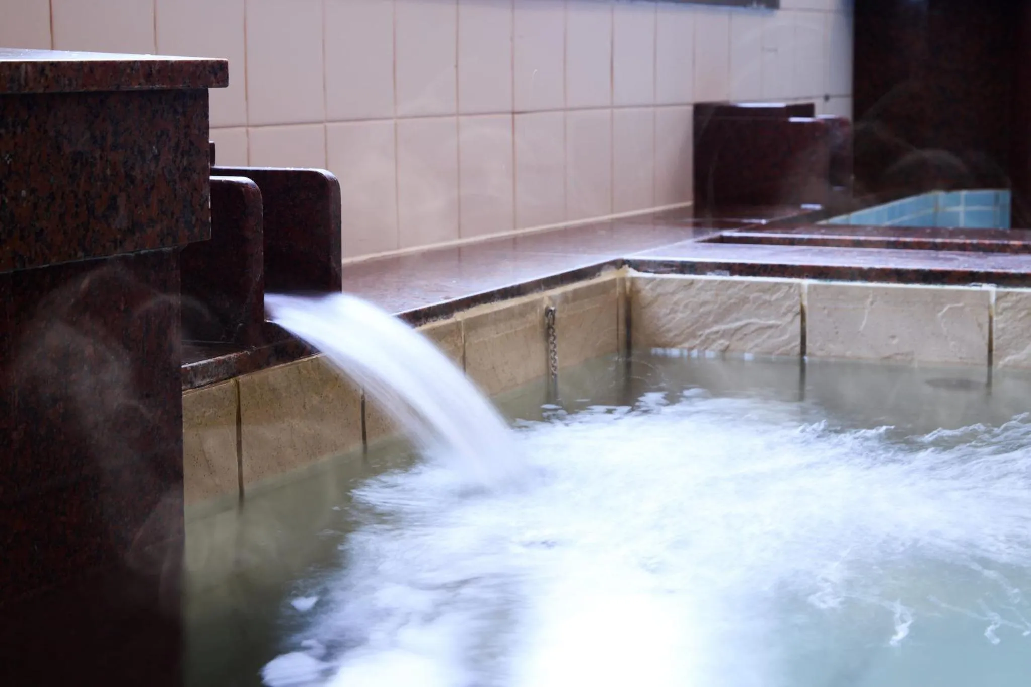 Spa and wellness centre/facilities in ANA Crowne Plaza Resort Okinawa Uruma Hills By IHG