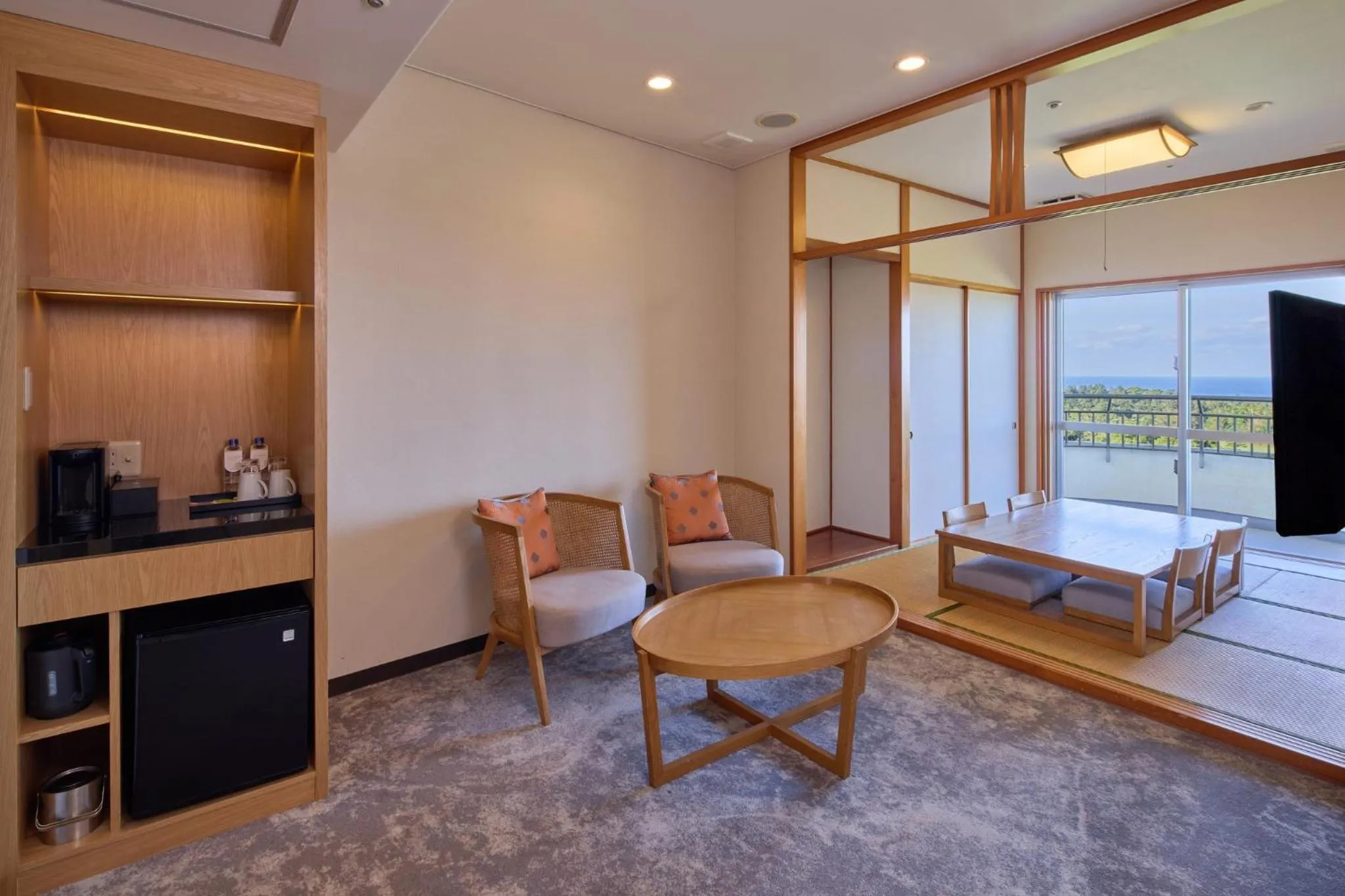 Photo of the whole room in ANA Crowne Plaza Resort Okinawa Uruma Hills By IHG
