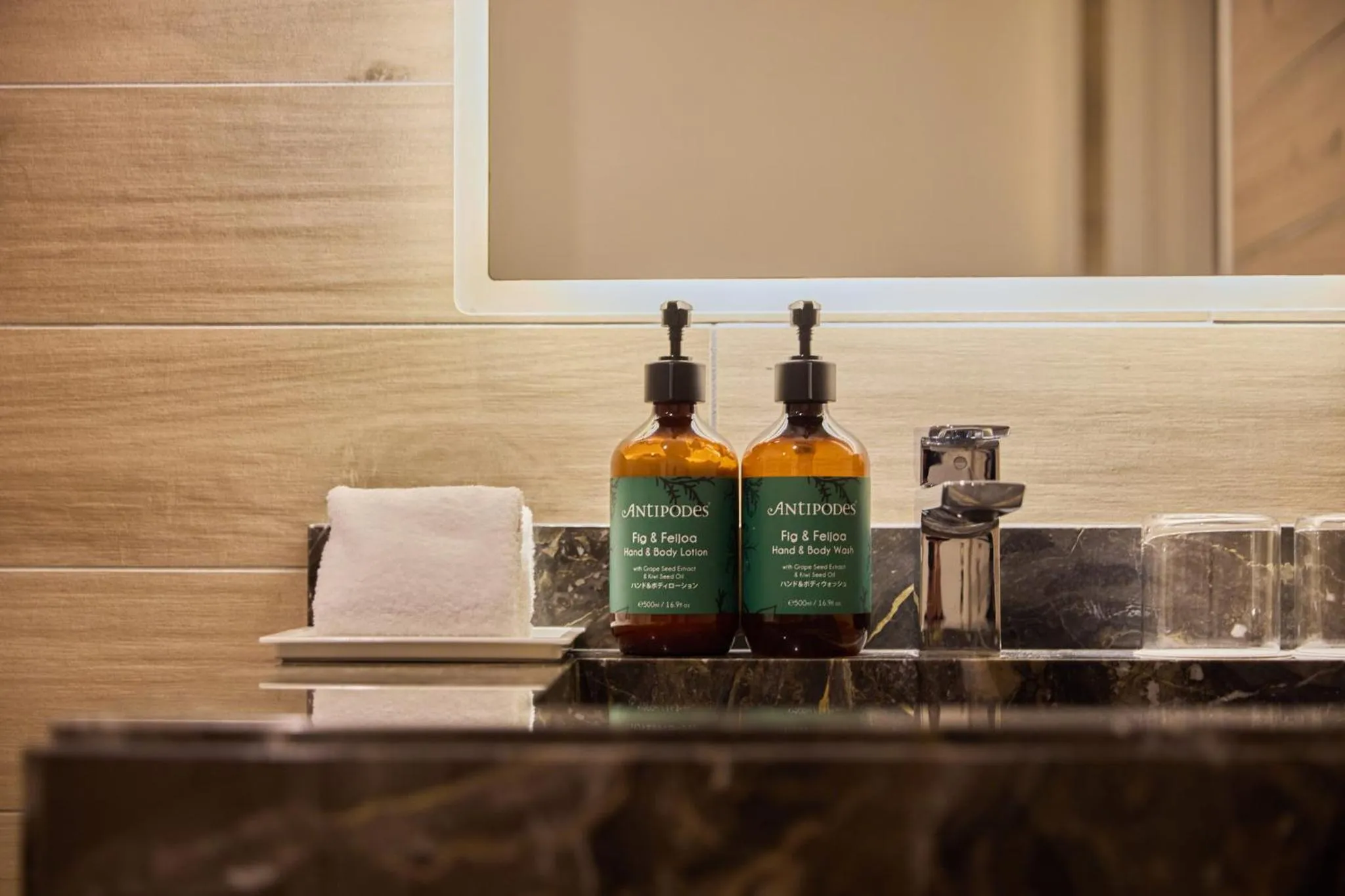 Photo of the whole room in ANA Crowne Plaza Resort Okinawa Uruma Hills By IHG