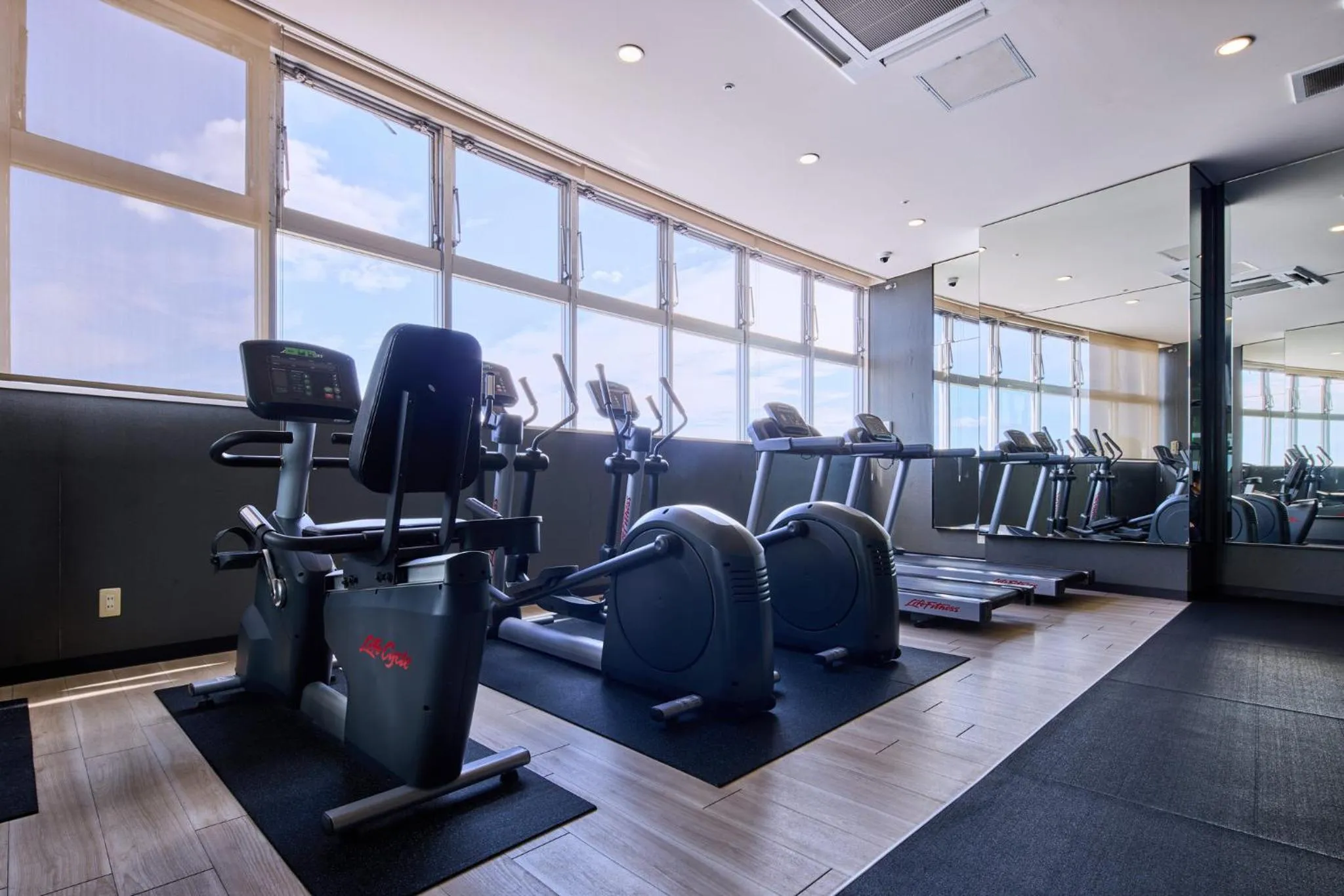 Fitness centre/facilities in ANA Crowne Plaza Resort Okinawa Uruma Hills By IHG