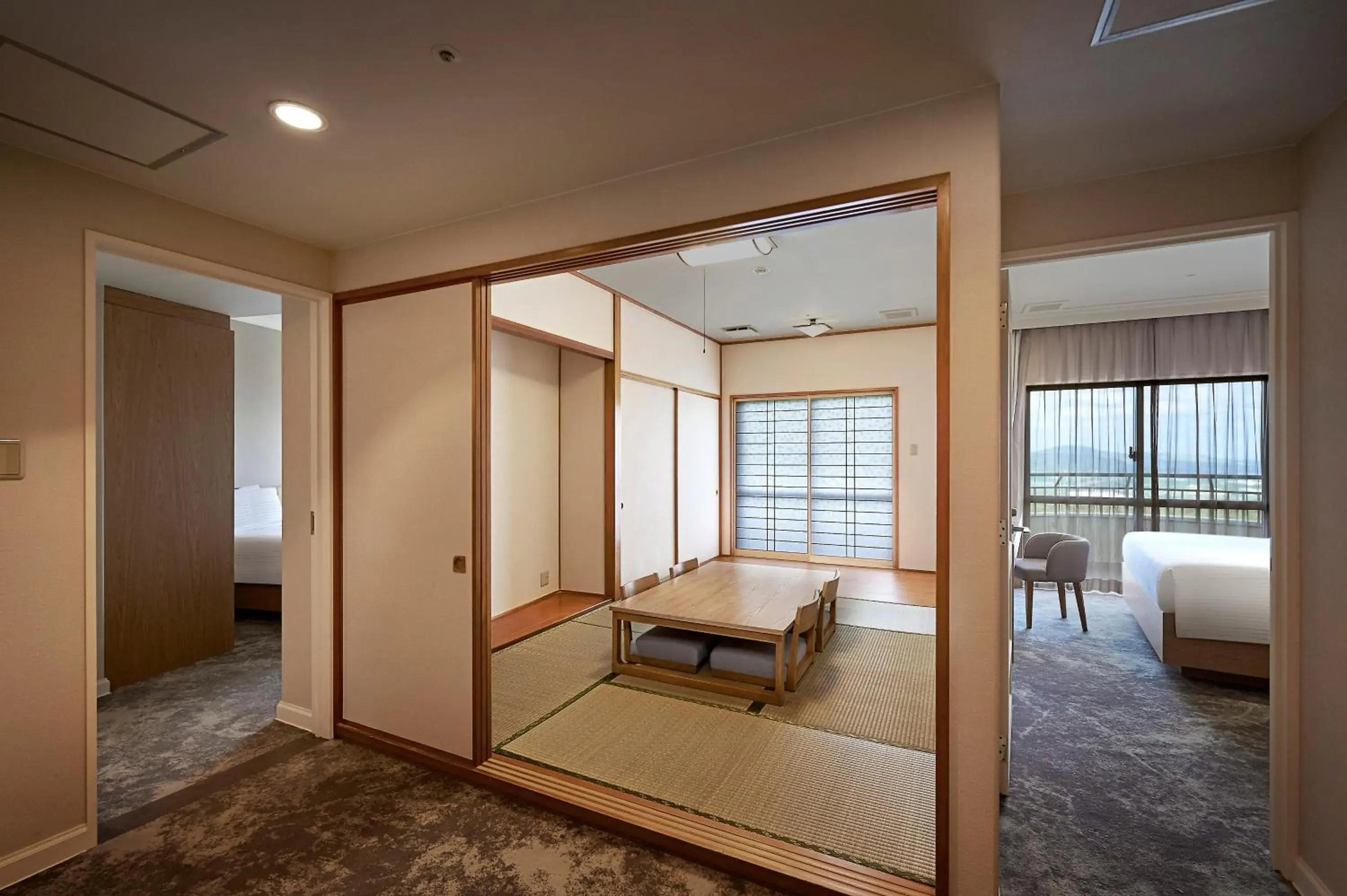Bed in ANA Crowne Plaza Resort Okinawa Uruma Hills By IHG Bed in ANA Crowne Plaza Resort Okinawa Uruma Hills By IHG