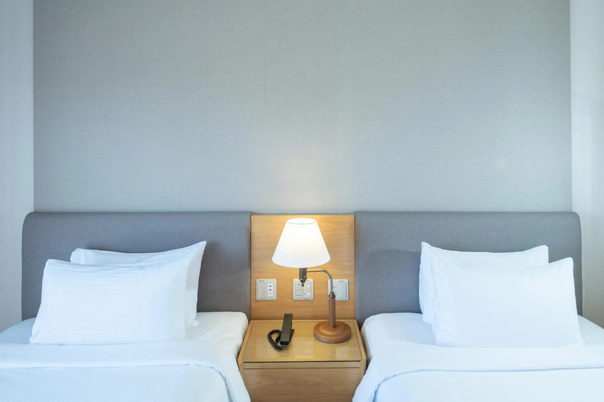 Photo of the whole room, Bed in ANA Crowne Plaza Resort Okinawa Uruma Hills By IHG