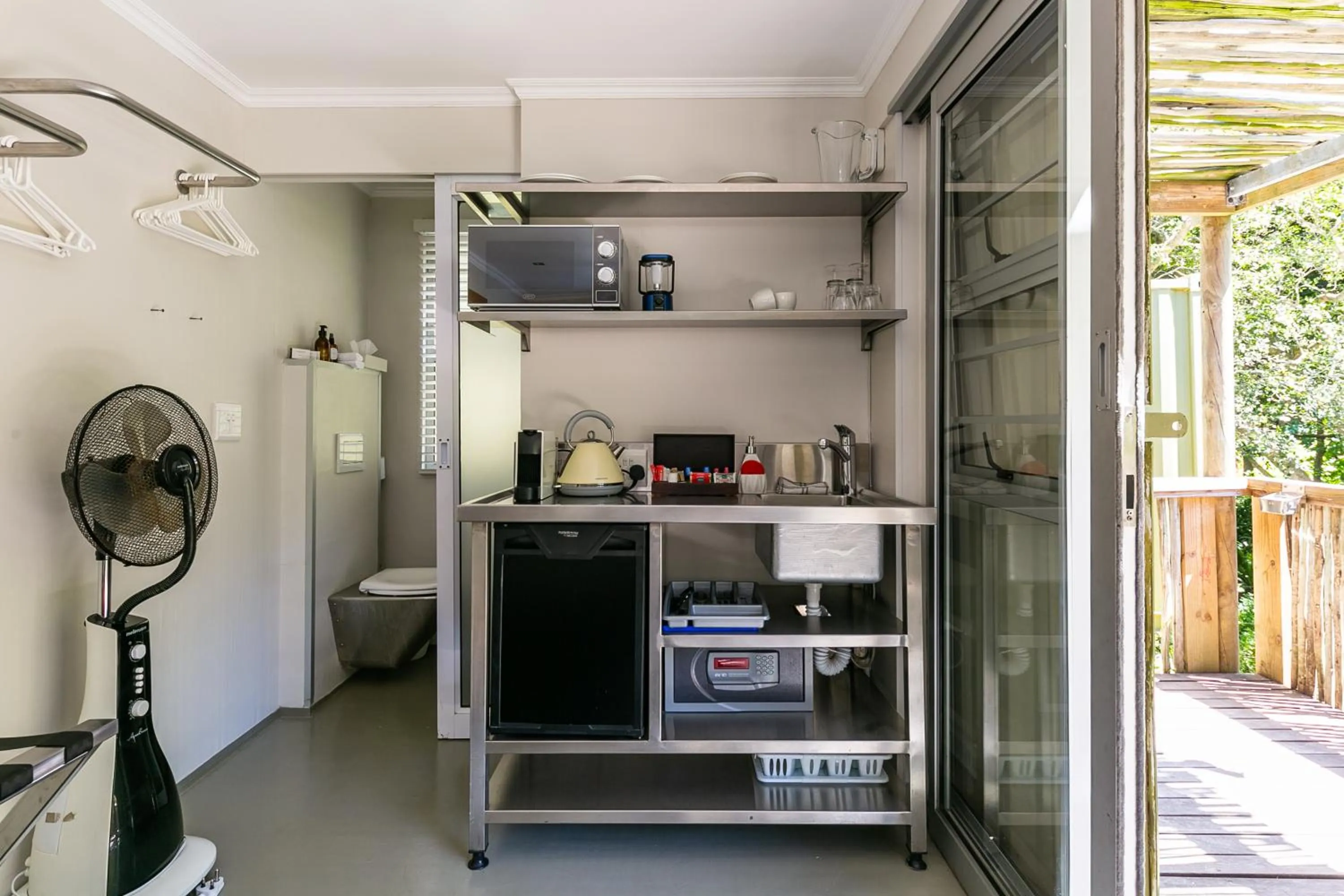 Coffee/tea facilities in Camps Bay Forest Pods
