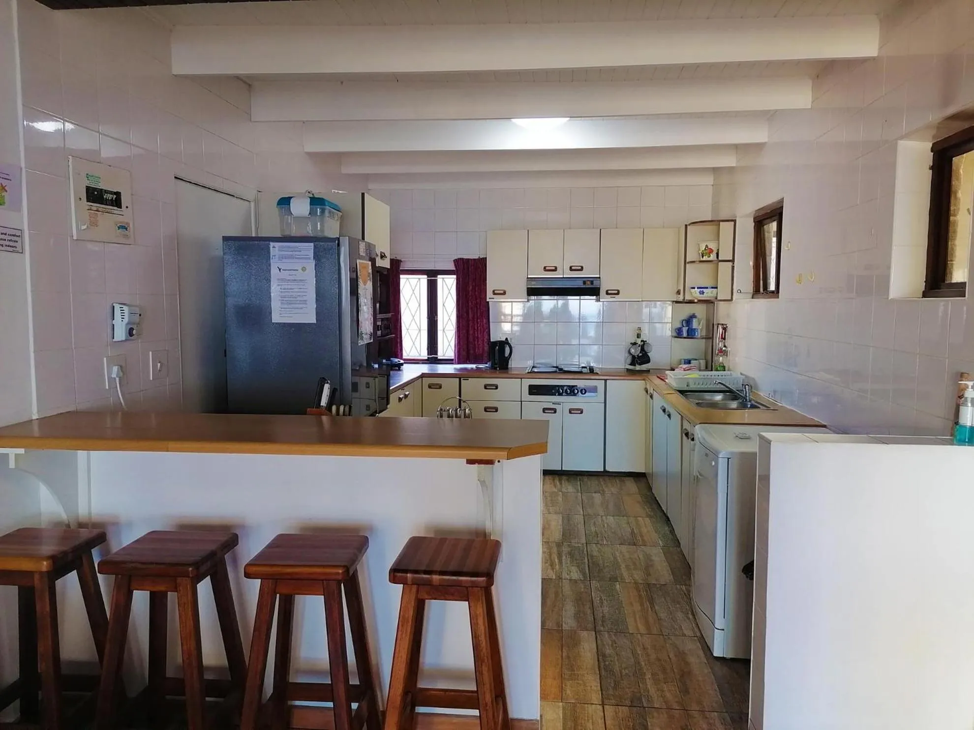 Kitchen or kitchenette in Southern Comfort - On the Pool