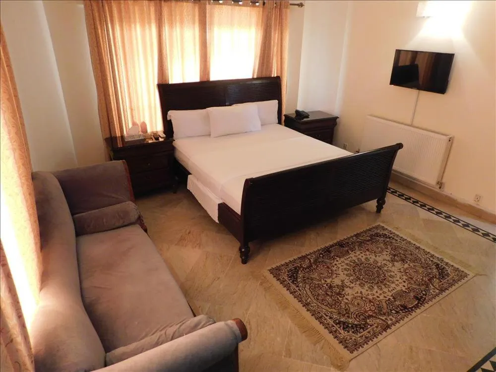 Bedroom, Bed in Melberry House