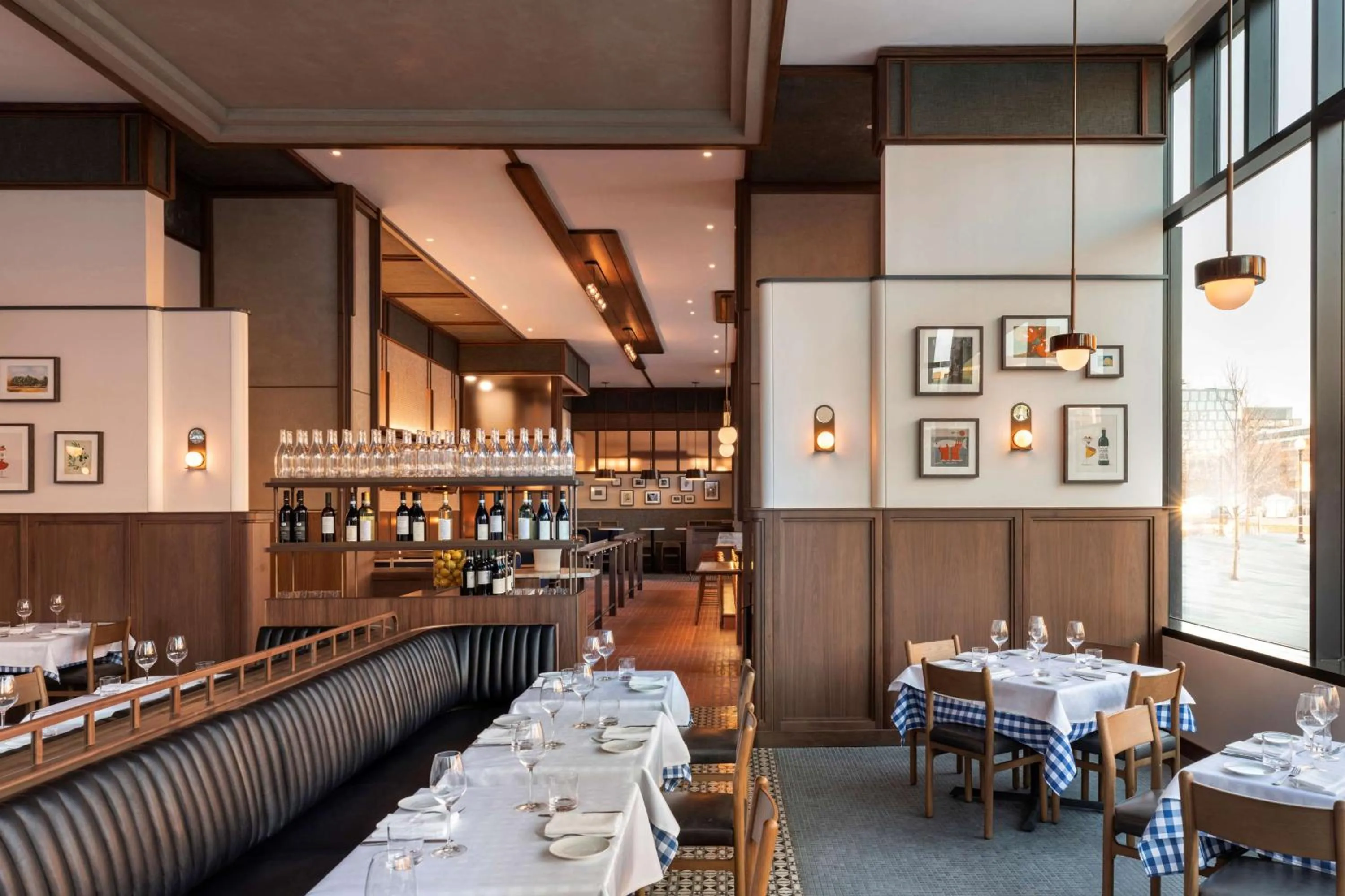 Restaurant/places to eat in Thompson Washington DC, by Hyatt