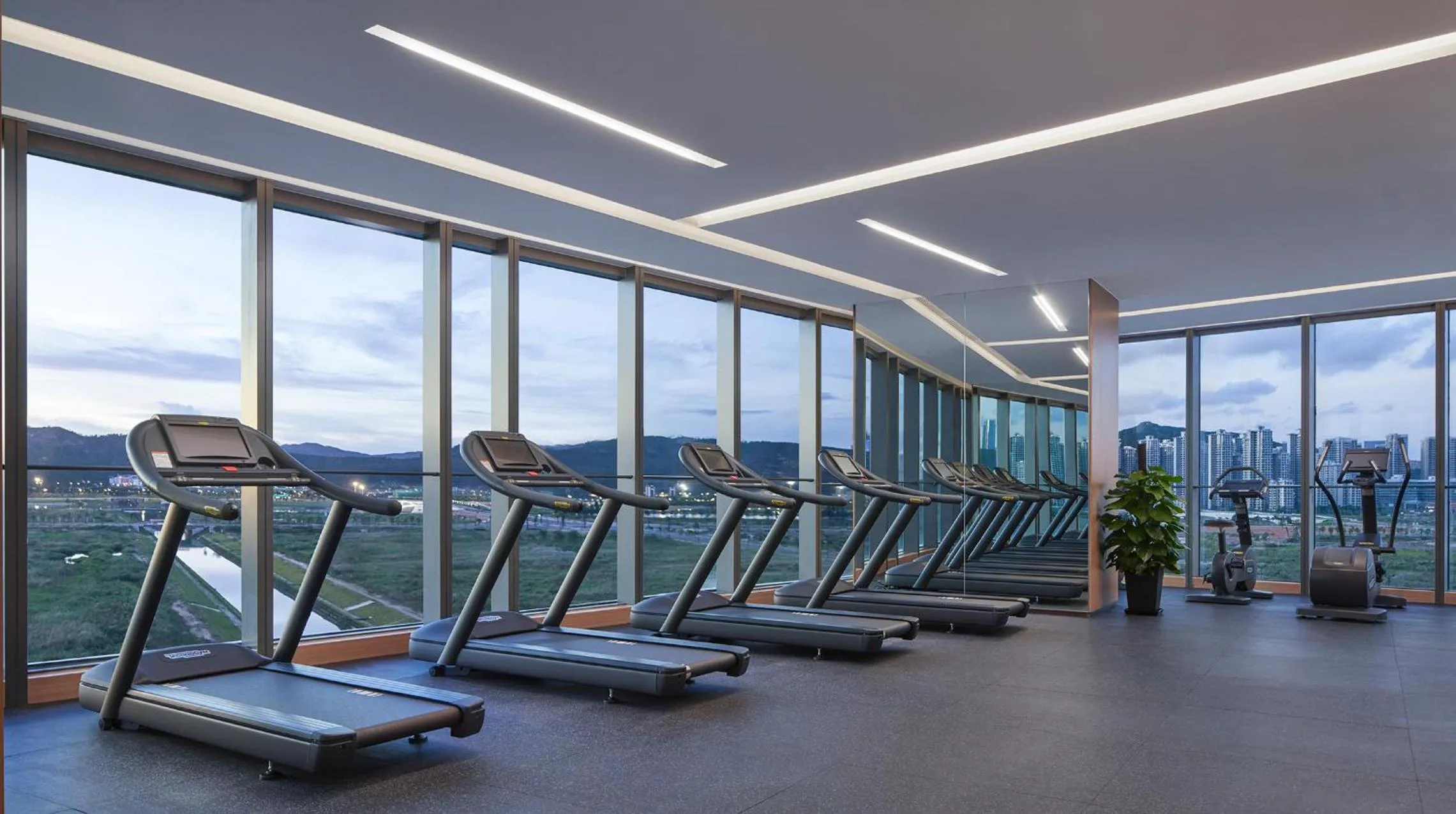 Fitness centre/facilities in Hyatt Regency Hengqin