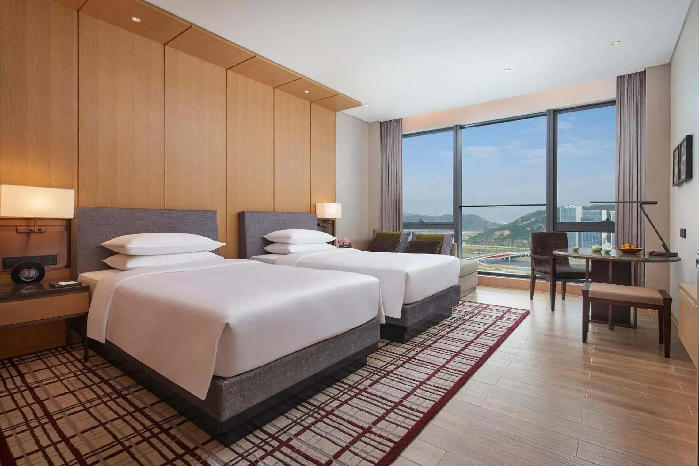 Photo of the whole room, Bed in Hyatt Regency Hengqin-Free shuttle bus to Chimelong Ocean Kingdom & Hengqin Port Photo of the whole room, Bed in Hyatt Regency Hengqin-Free shuttle bus to Chimelong Ocean Kingdom & Hengqin Port
