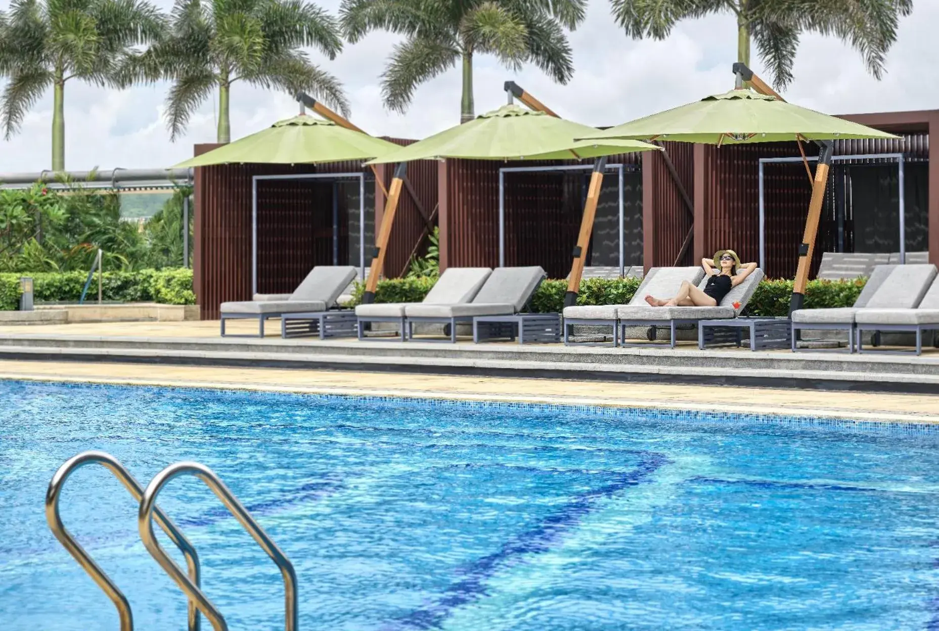 Pool view in Hyatt Regency Hengqin-Free shuttle bus to Chimelong Ocean Kingdom & Hengqin Port Pool view in Hyatt Regency Hengqin-Free shuttle bus to Chimelong Ocean Kingdom & Hengqin Port