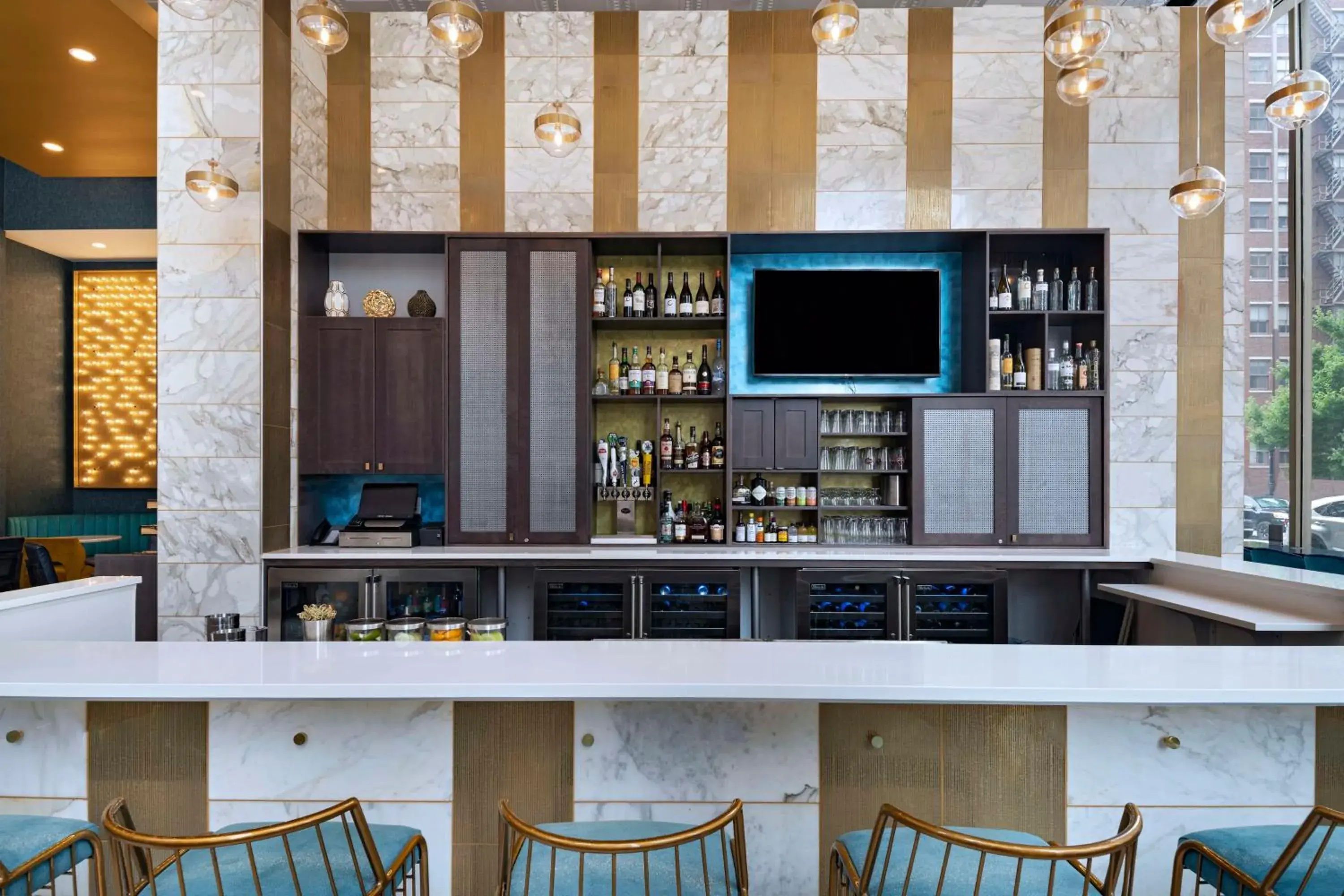 Lounge or bar in Hyatt Place Tulsa/Downtown Lounge or bar in Hyatt Place Tulsa/Downtown