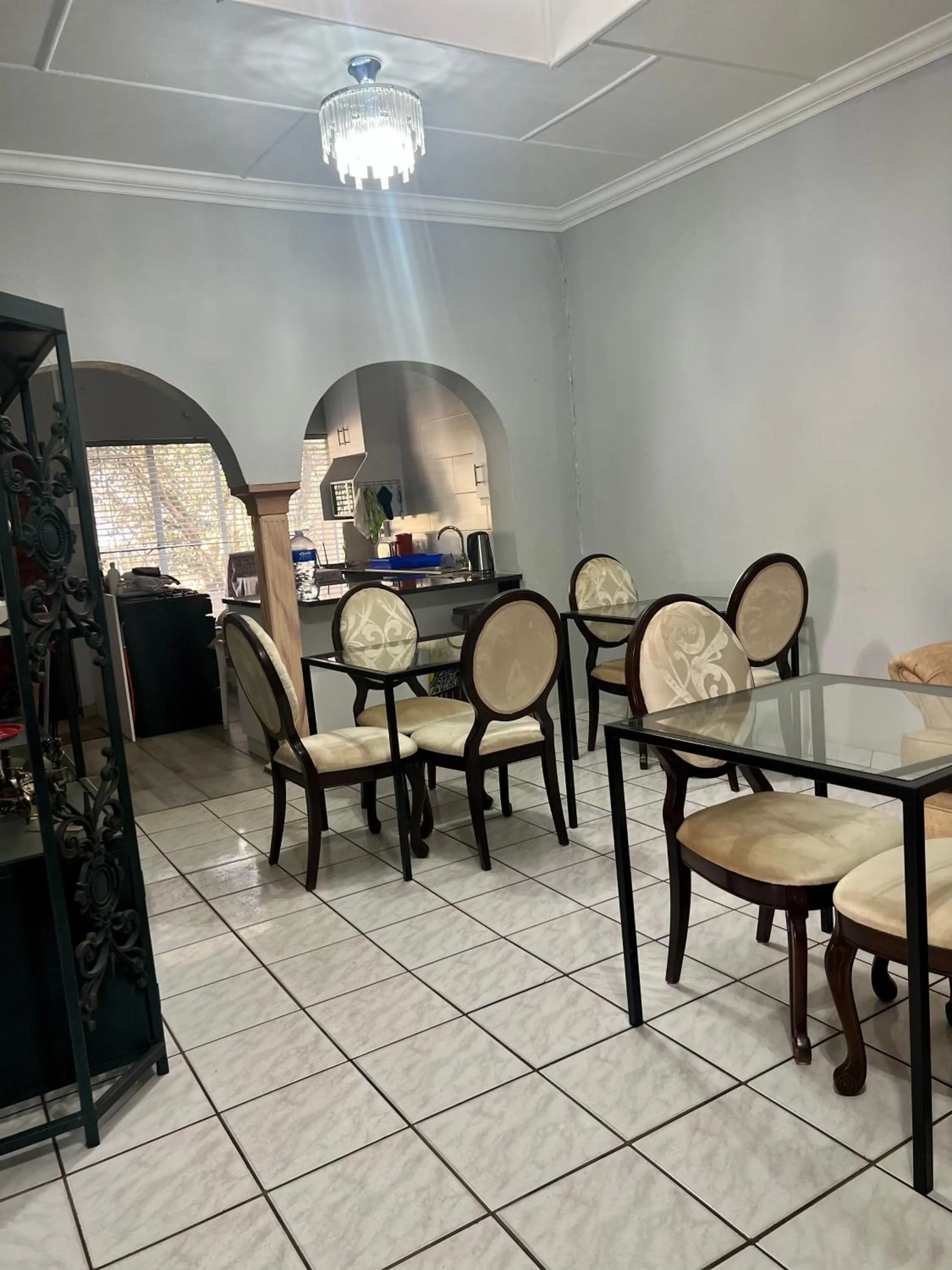 Silken Trap Guest House NO LOADSHEDDING