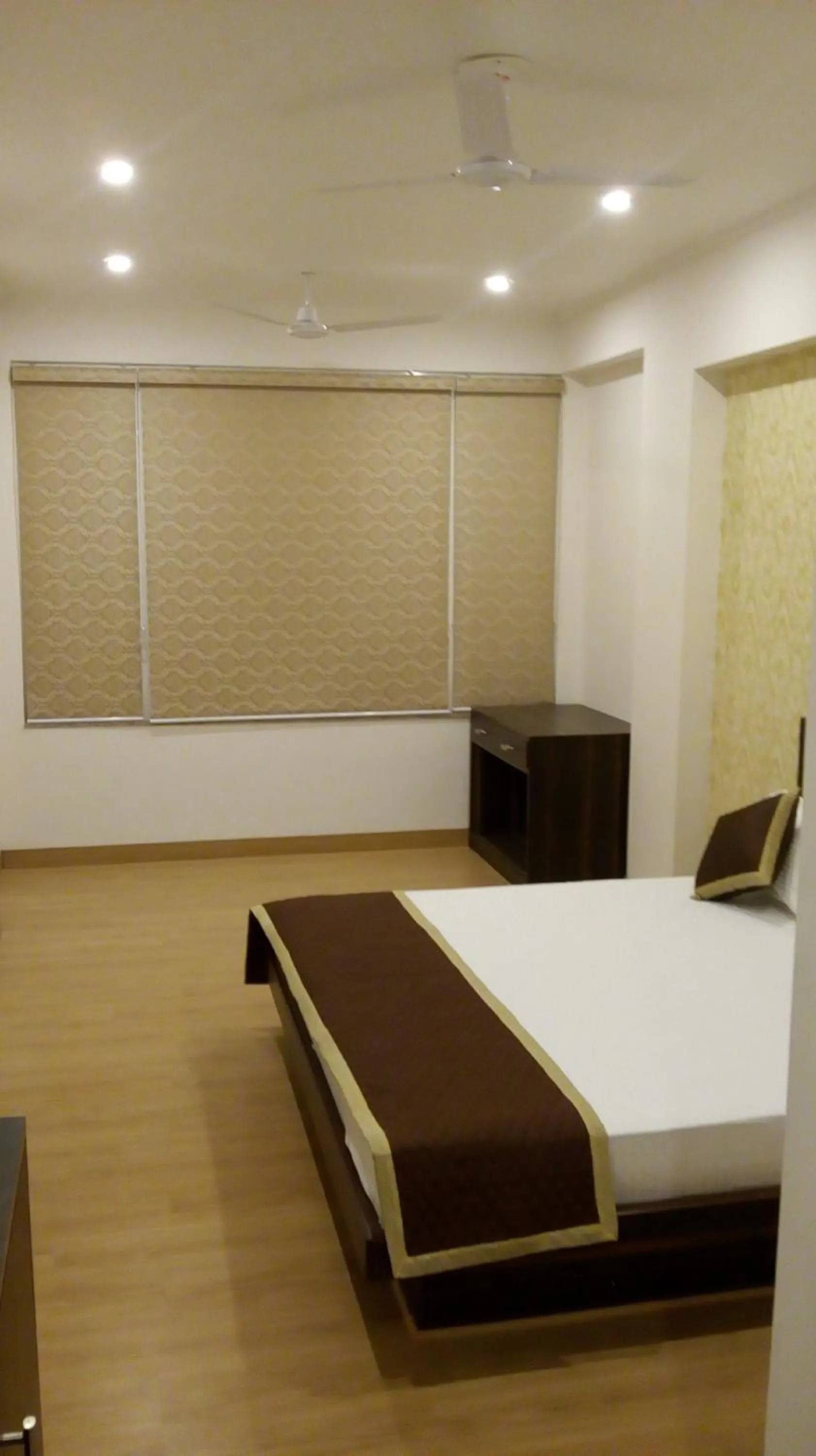 Bed in Gulabi Bagh Resort