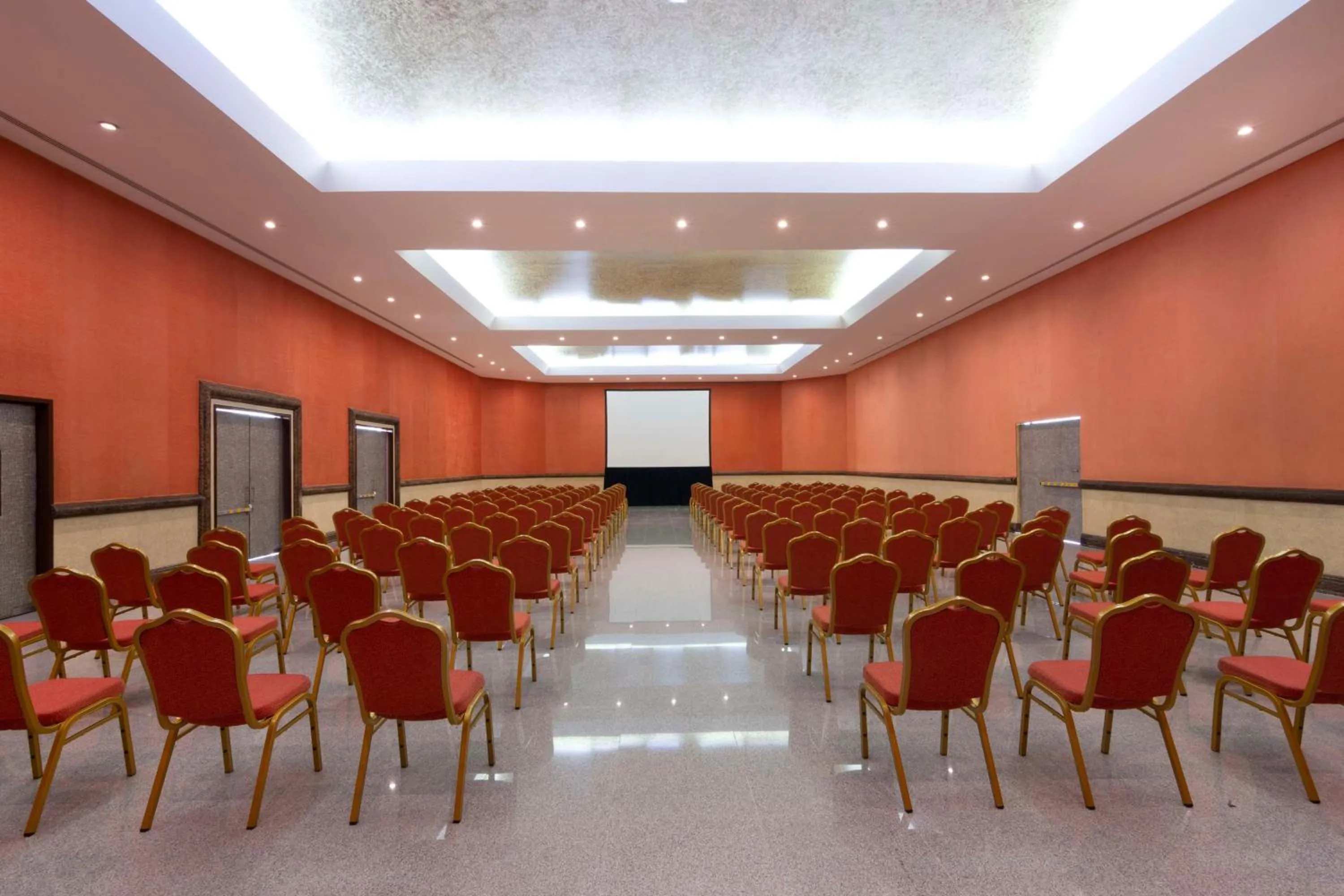 Meeting/conference room in Hilton MM Grand Hotel Puebla, Tapestry Collection