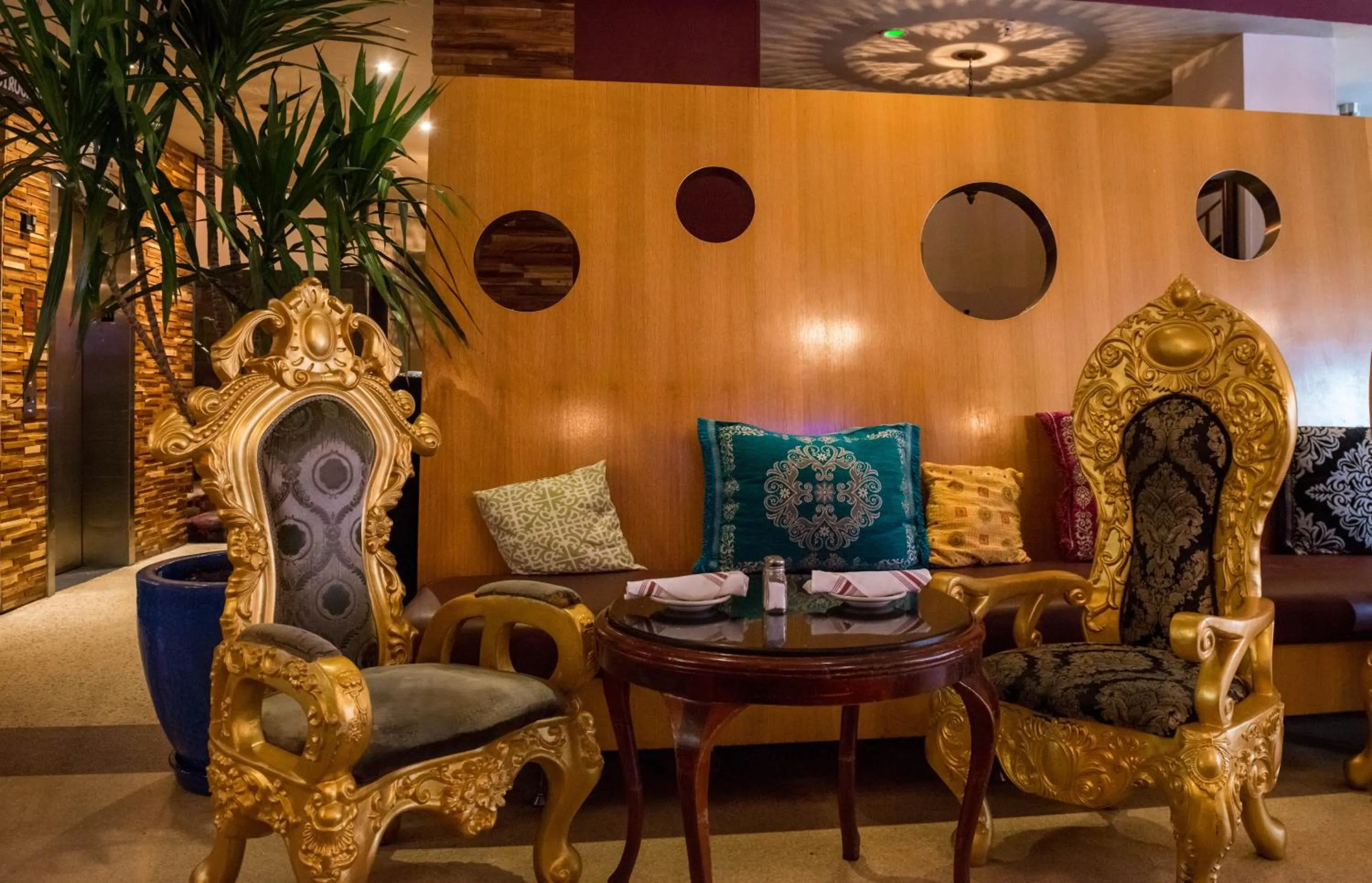 Restaurant/places to eat in Catalina Hotel & Beach Club