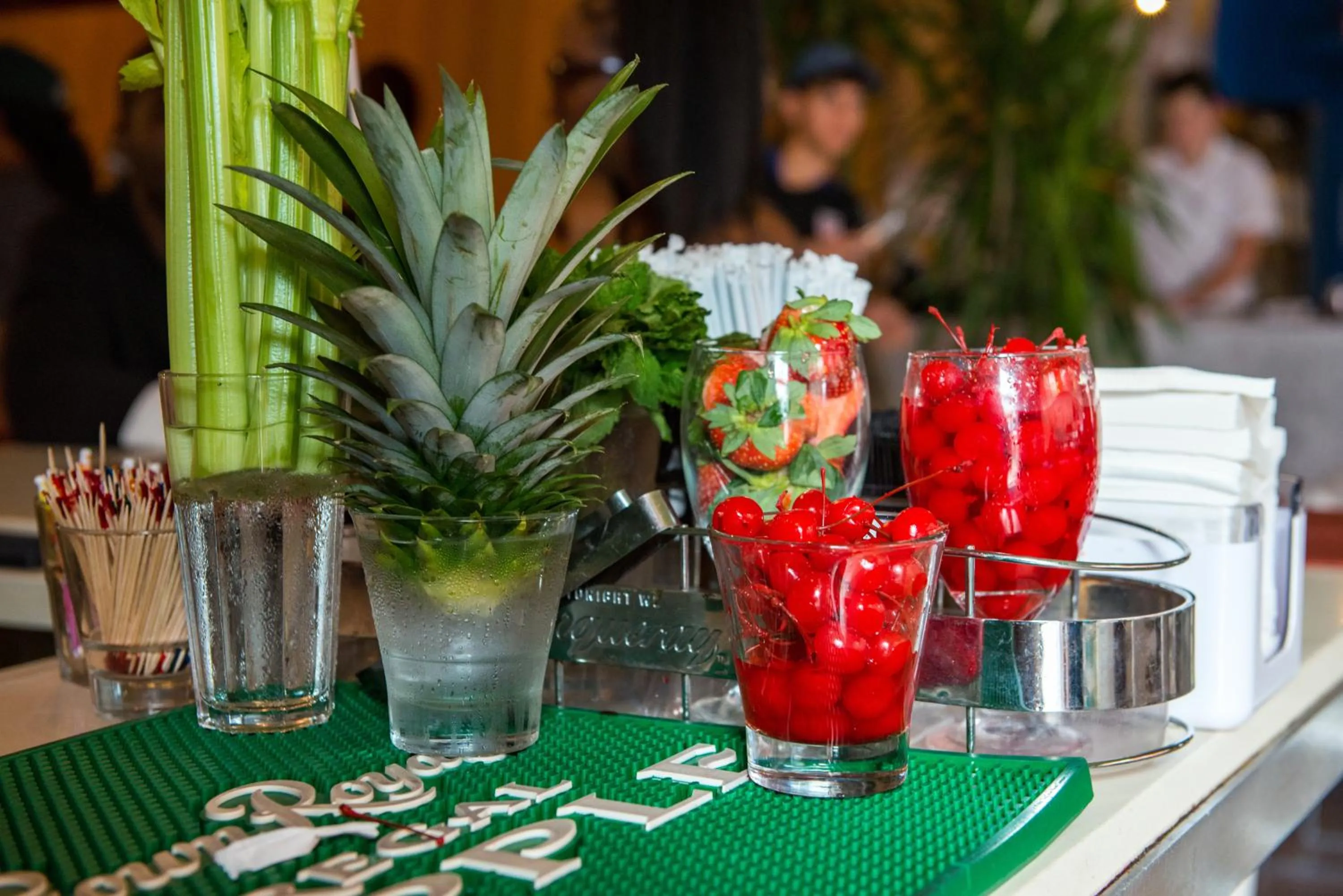 Food and drinks in Catalina Hotel & Beach Club