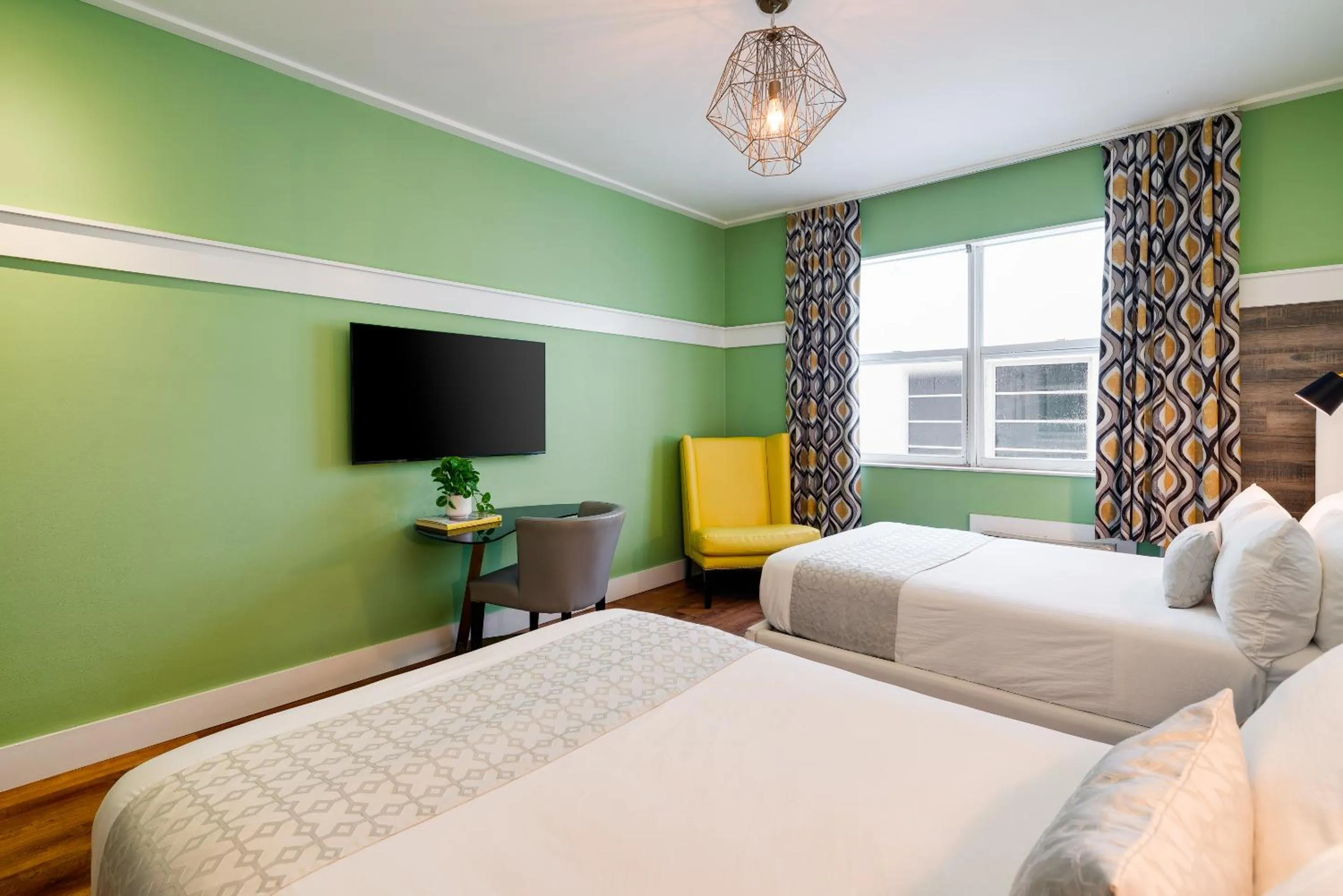 Bed in Catalina Hotel & Beach Club