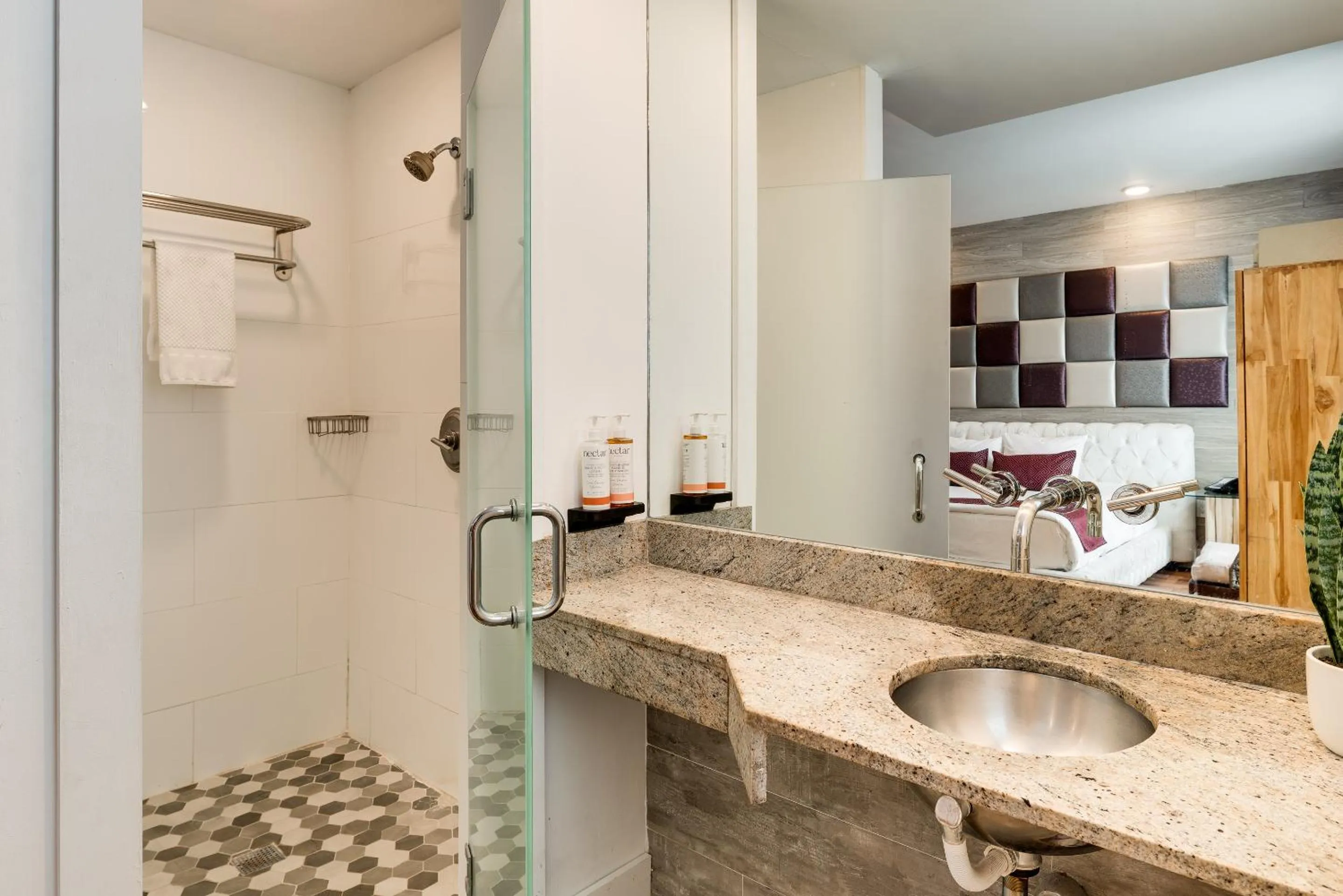 Bathroom in Catalina Hotel & Beach Club