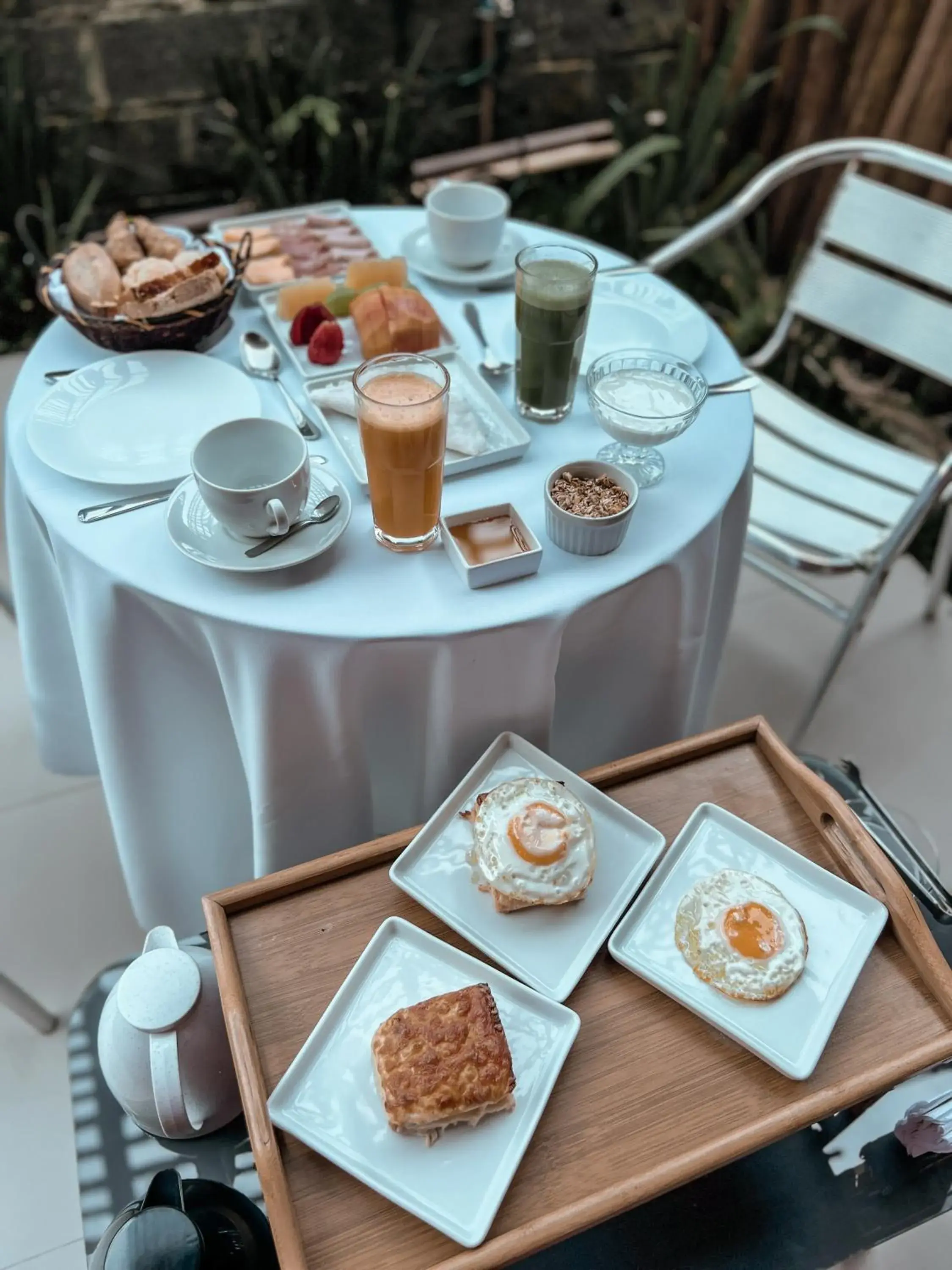 Food and drinks in Hiu Hotel Food and drinks in Hiu Hotel