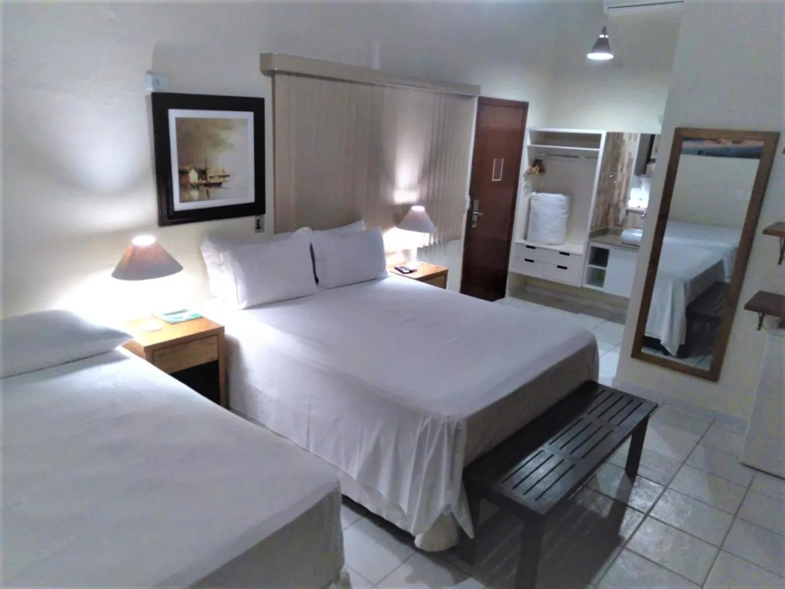 Queen Room with Two Queen Beds in Hiu Hotel
