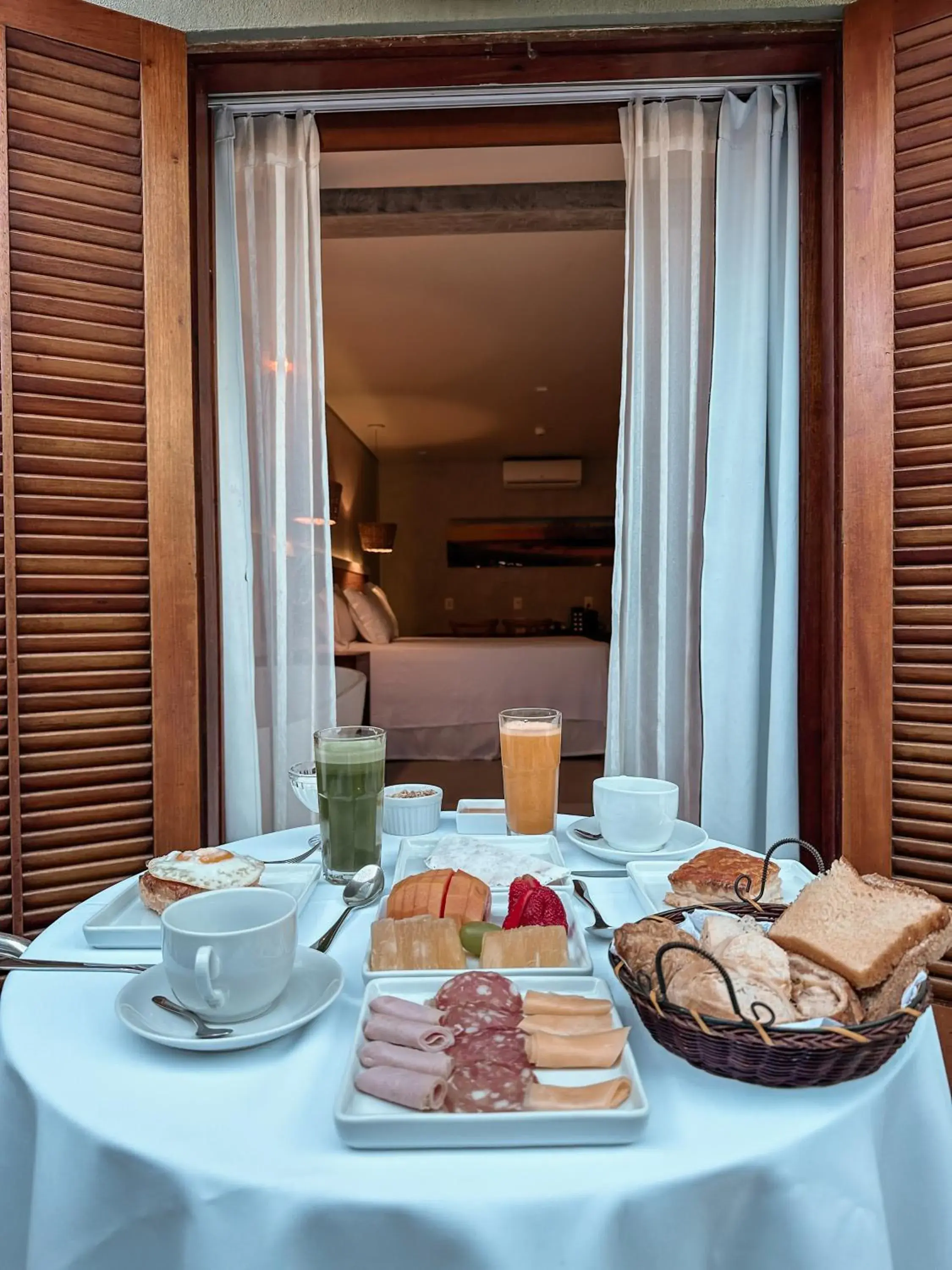 Food and drinks in Hiu Hotel Food and drinks in Hiu Hotel