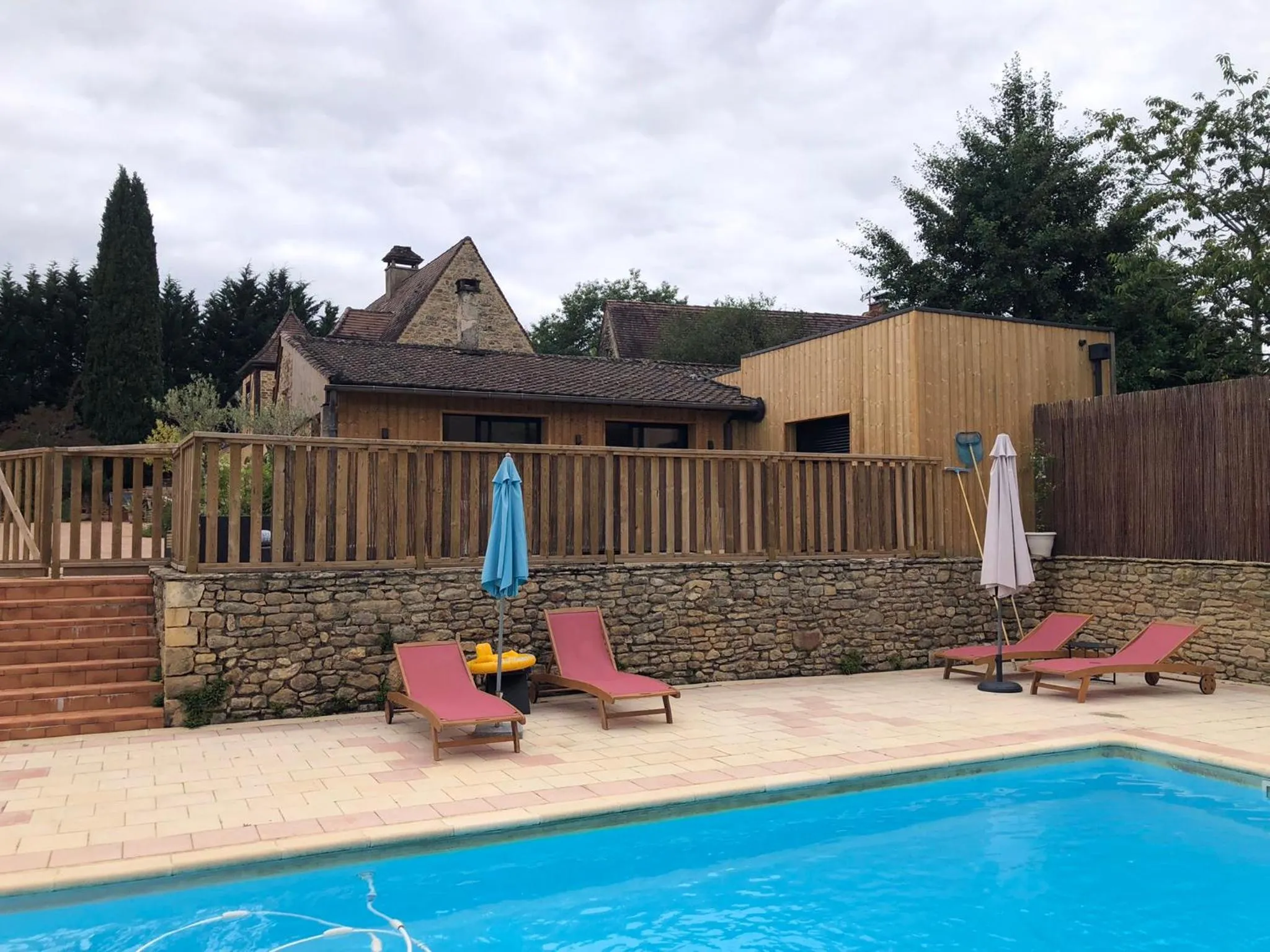 Swimming pool in Le domaine Aubazen