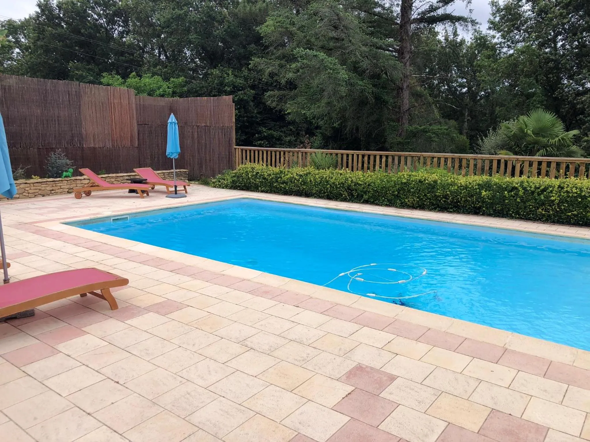 Swimming pool in Le domaine Aubazen