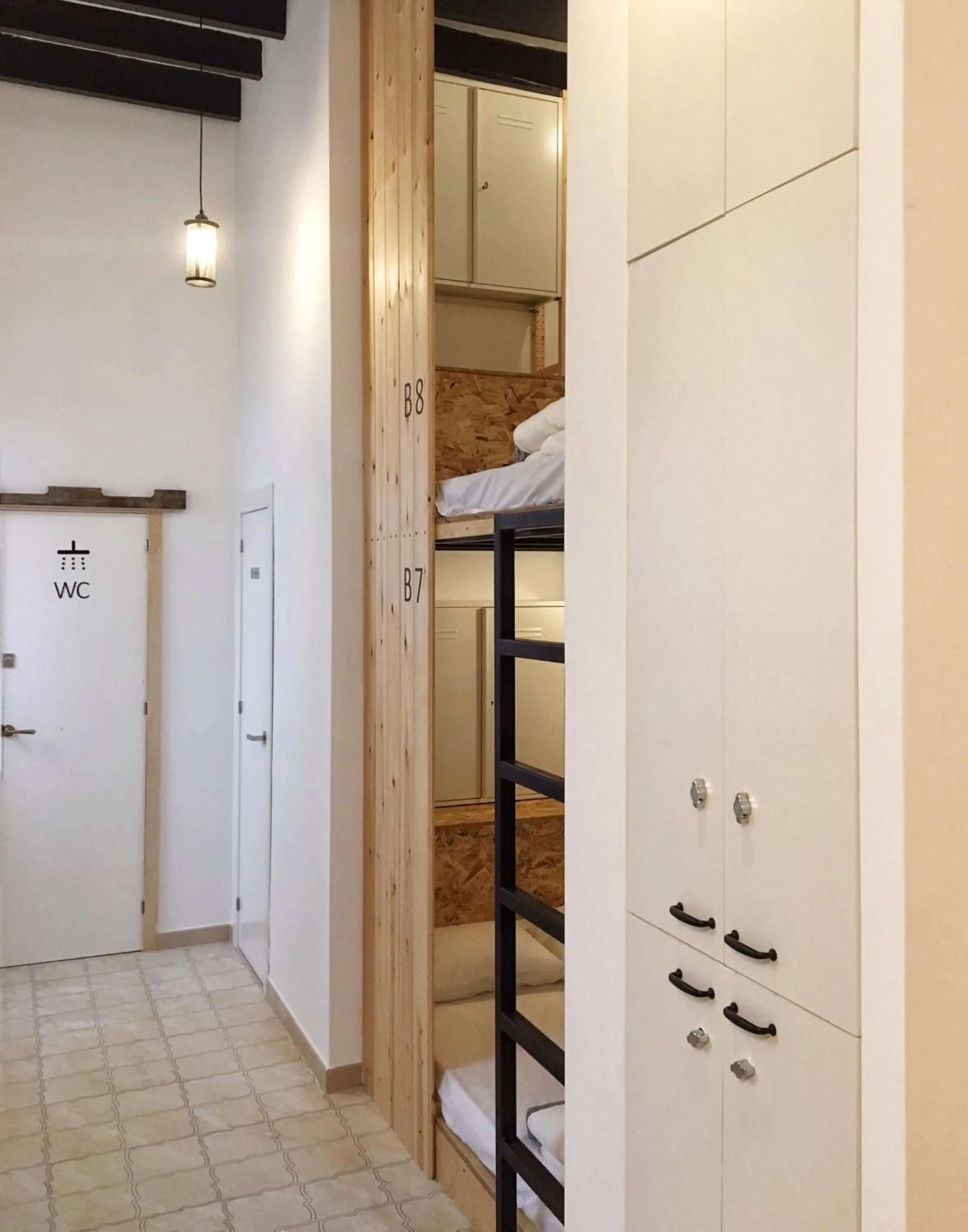 Bed in Hostel Numero Trece - FREE towels, coffee & tea, remote check-in