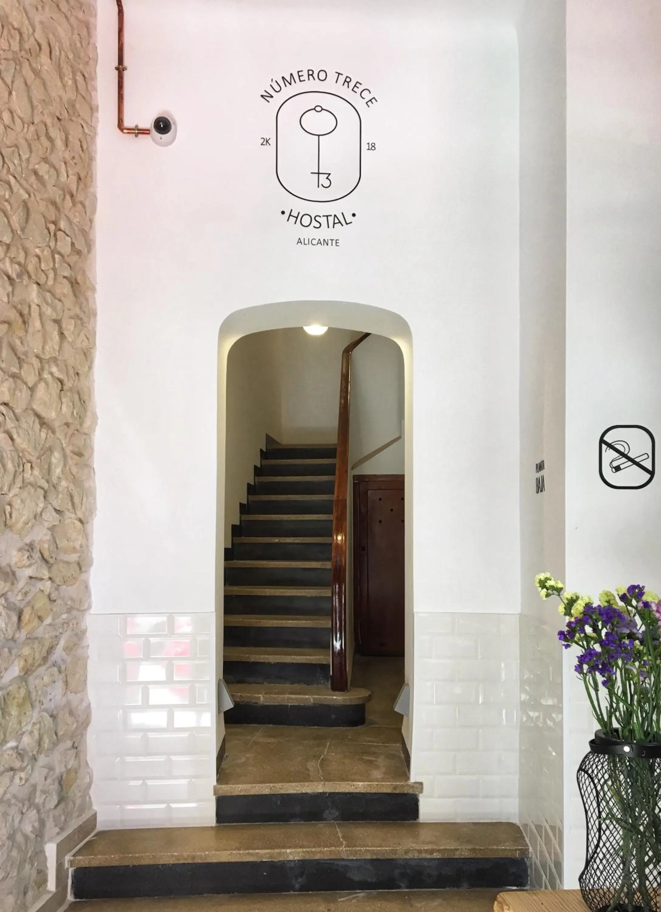 Lobby or reception in Hostel Numero Trece - FREE towels, coffee & tea, remote check-in
