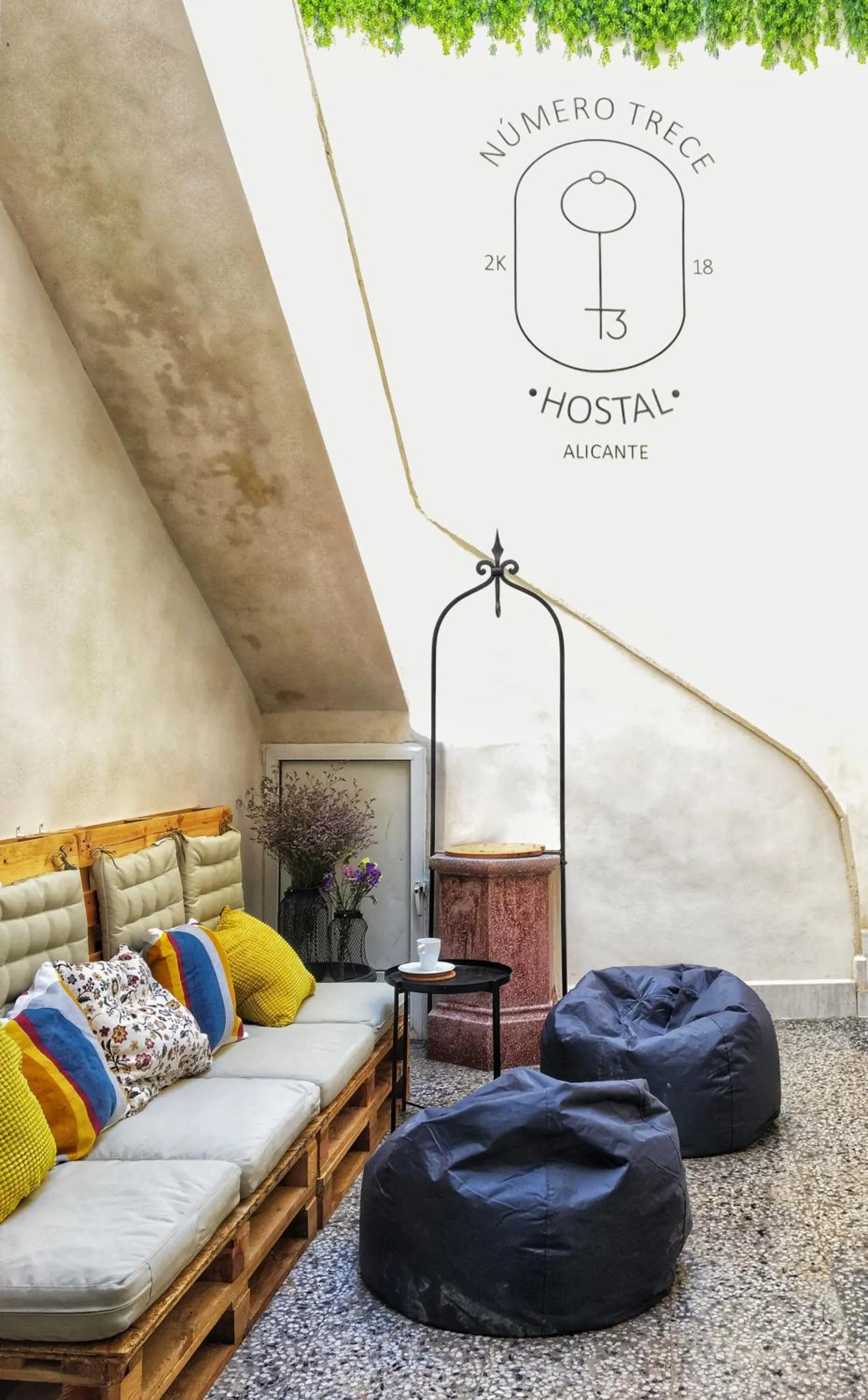 Hostel Numero Trece - FREE towels, coffee & tea, remote check-in