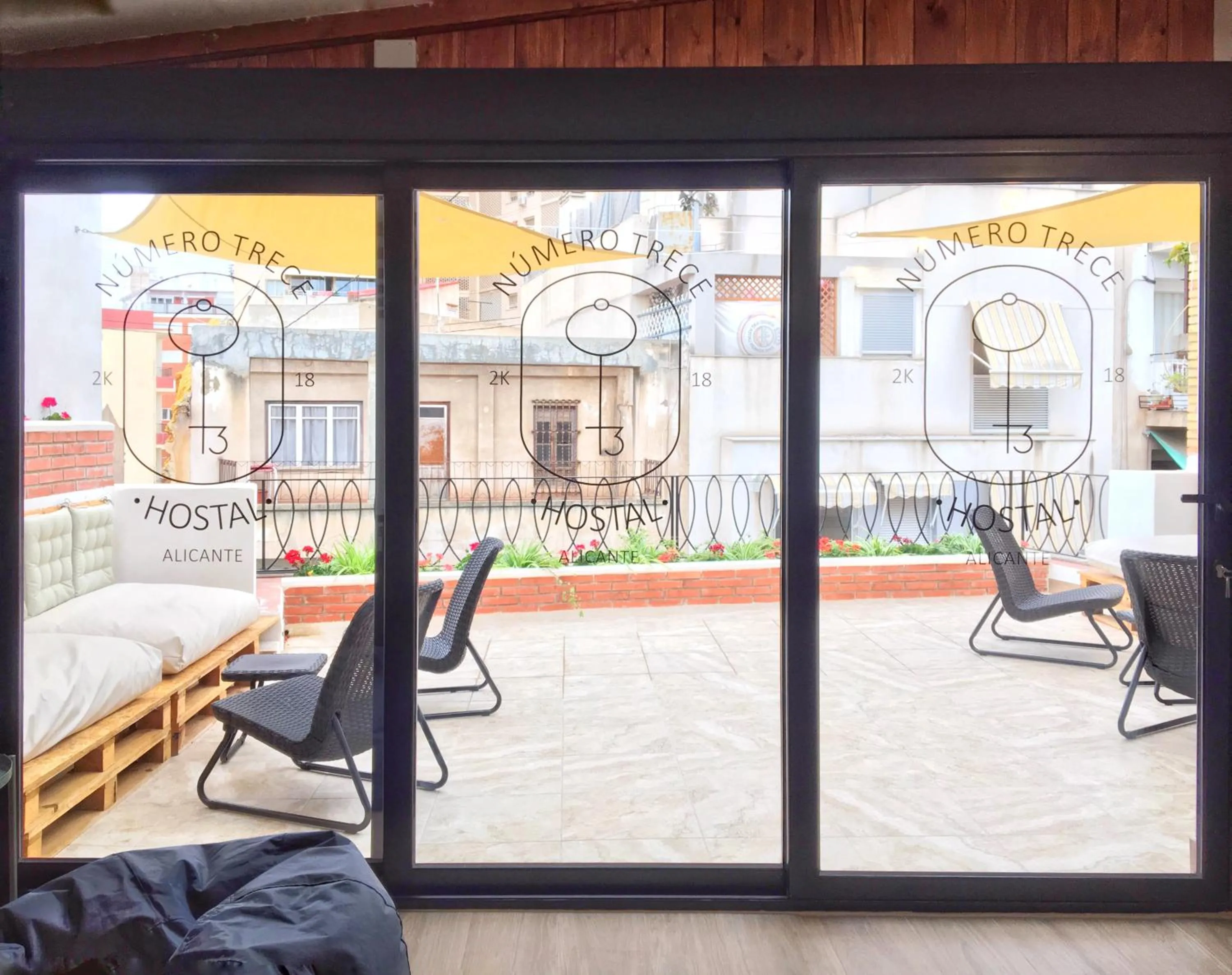 Balcony/Terrace in Hostel Numero Trece - FREE towels, coffee & tea, remote check-in