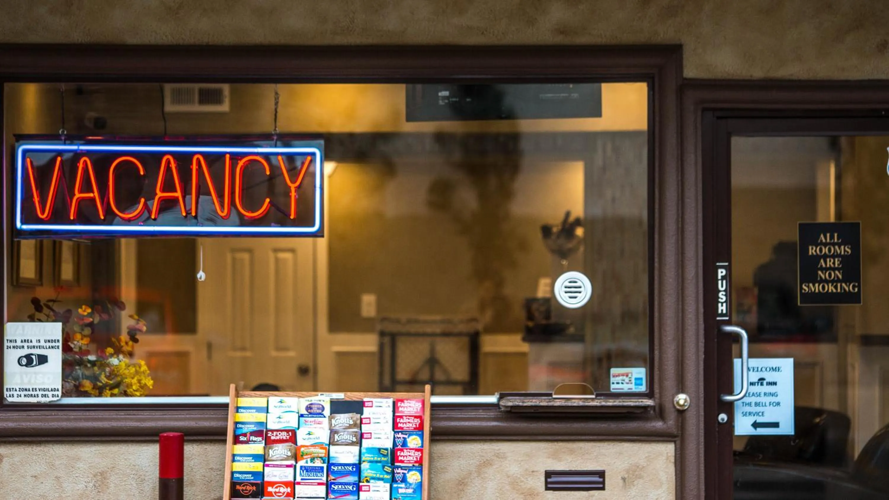 Facade/entrance in Nite Inn at Universal City - Walking Distance to Universal Studios Hollywood