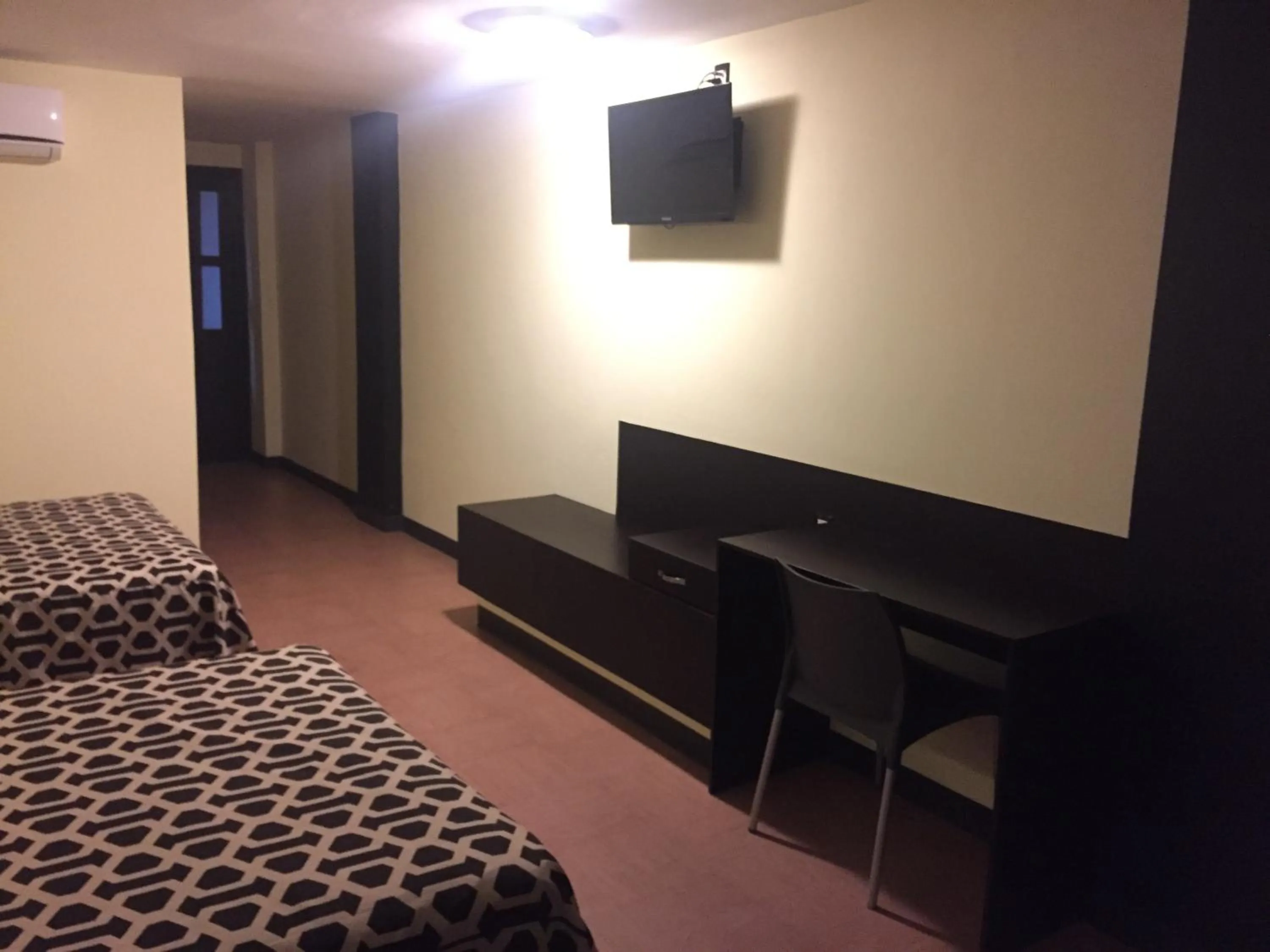 TV and multimedia, Bed in Hotel Essen's