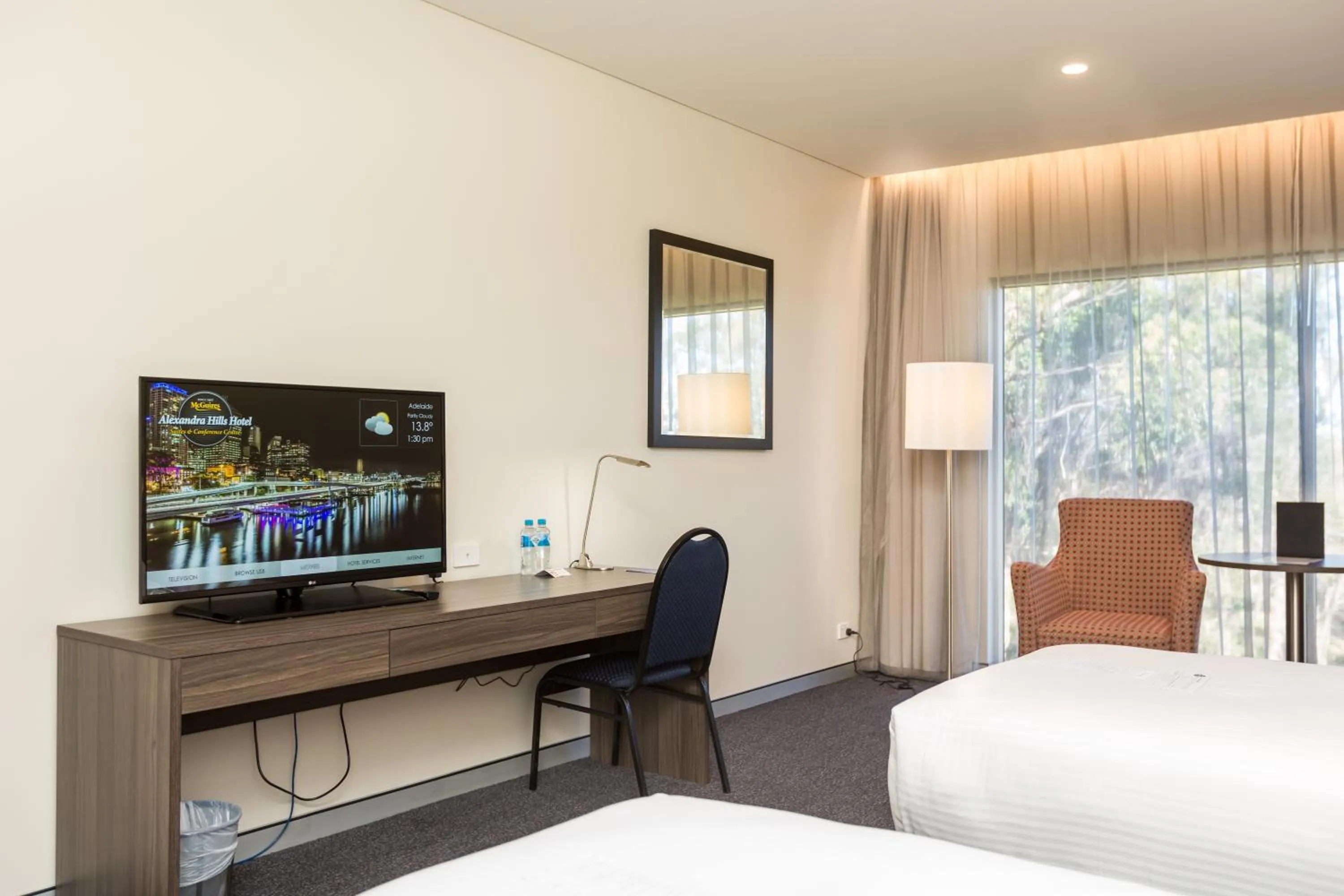 TV and multimedia, Bed in Alexandra Hills Hotel