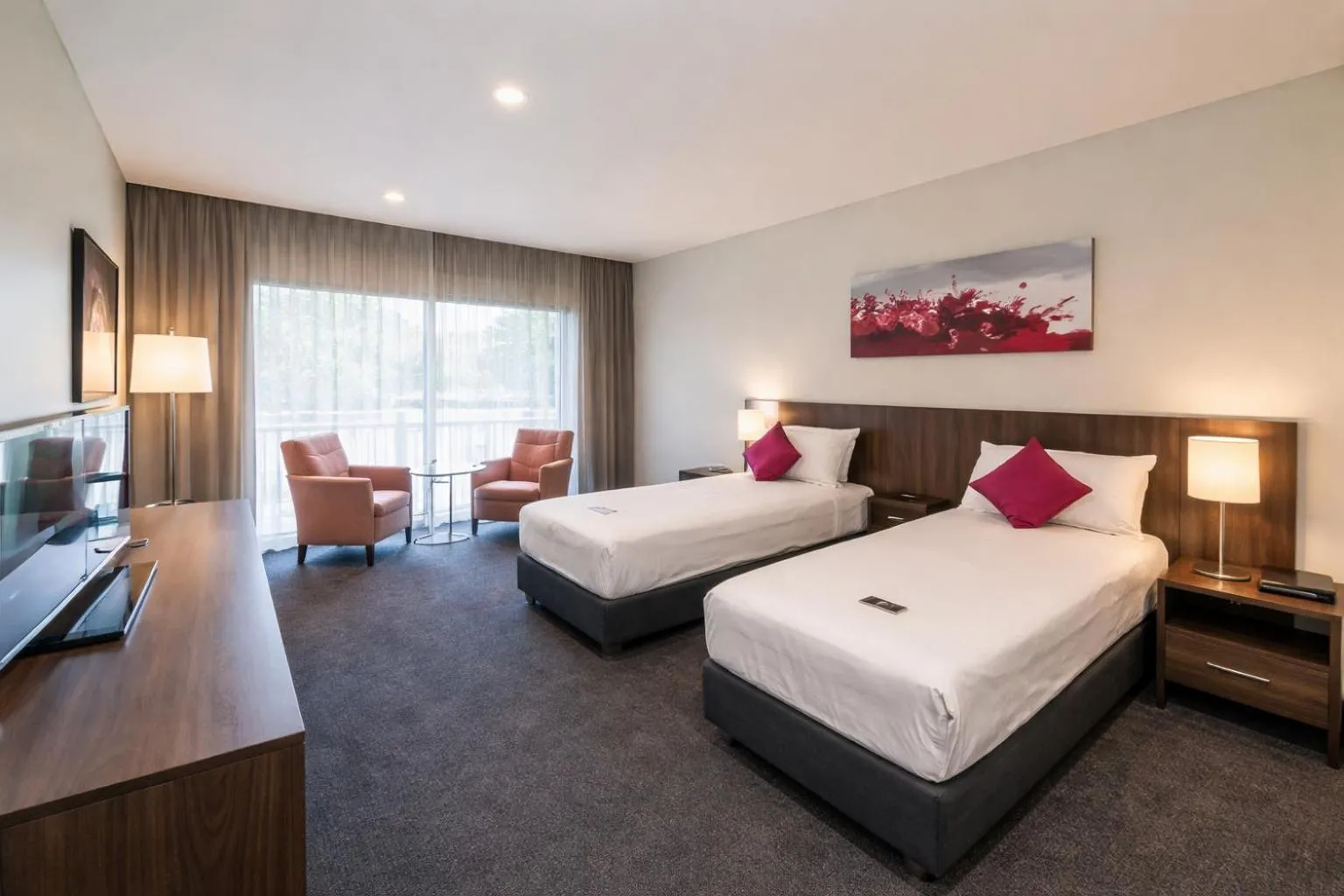 Bed in Alexandra Hills Hotel