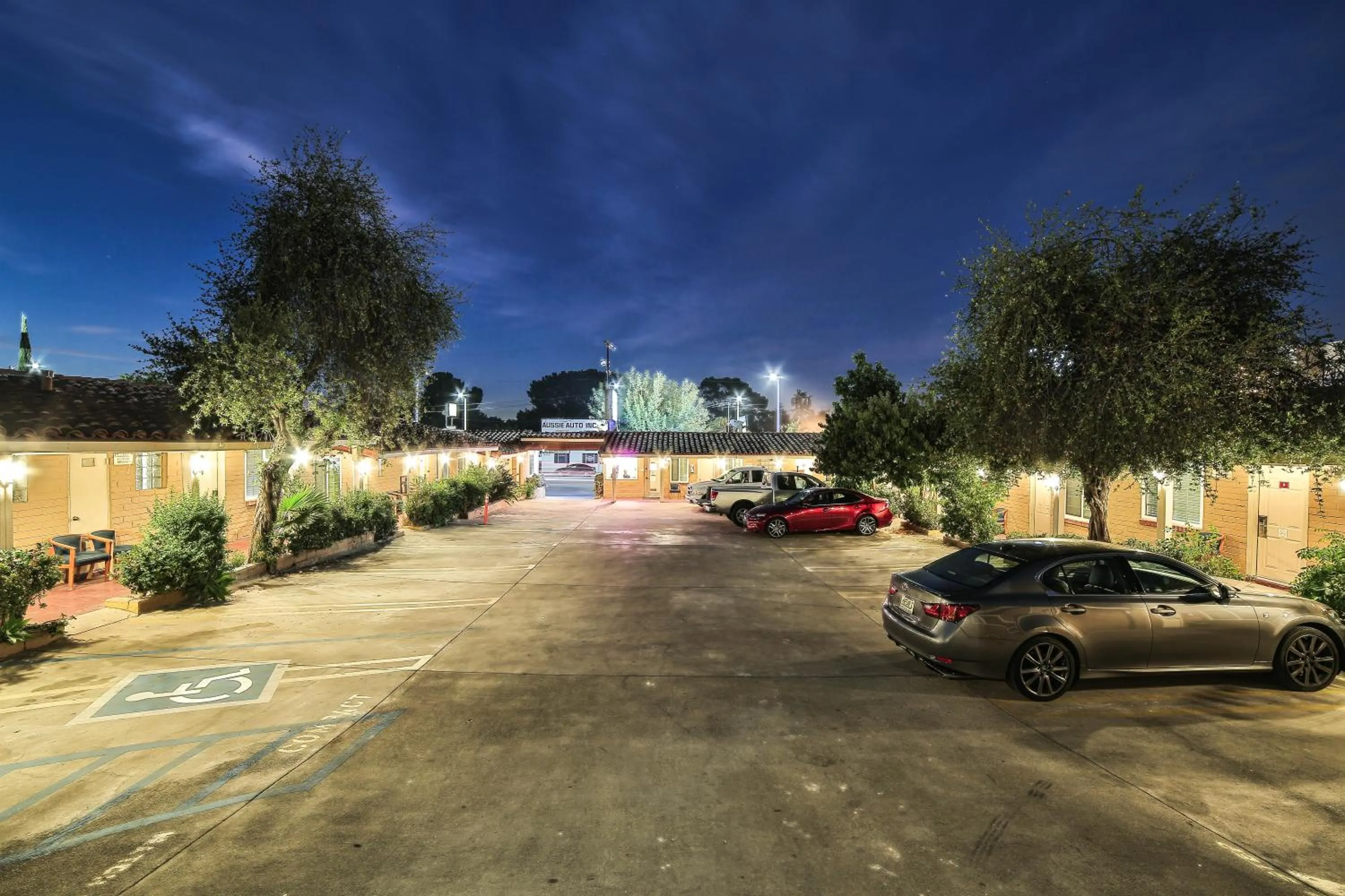 Property building in El Patio Inn - Near Universal Studios Hollywood