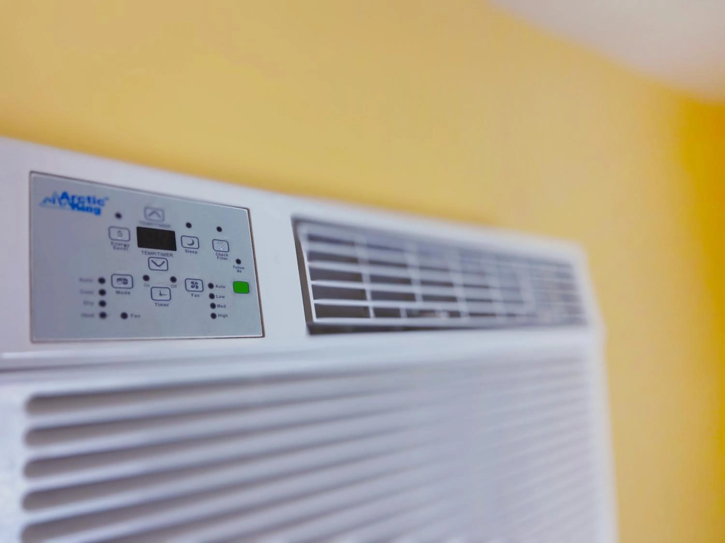 air conditioner in El Patio Inn - Near Universal Studios Hollywood