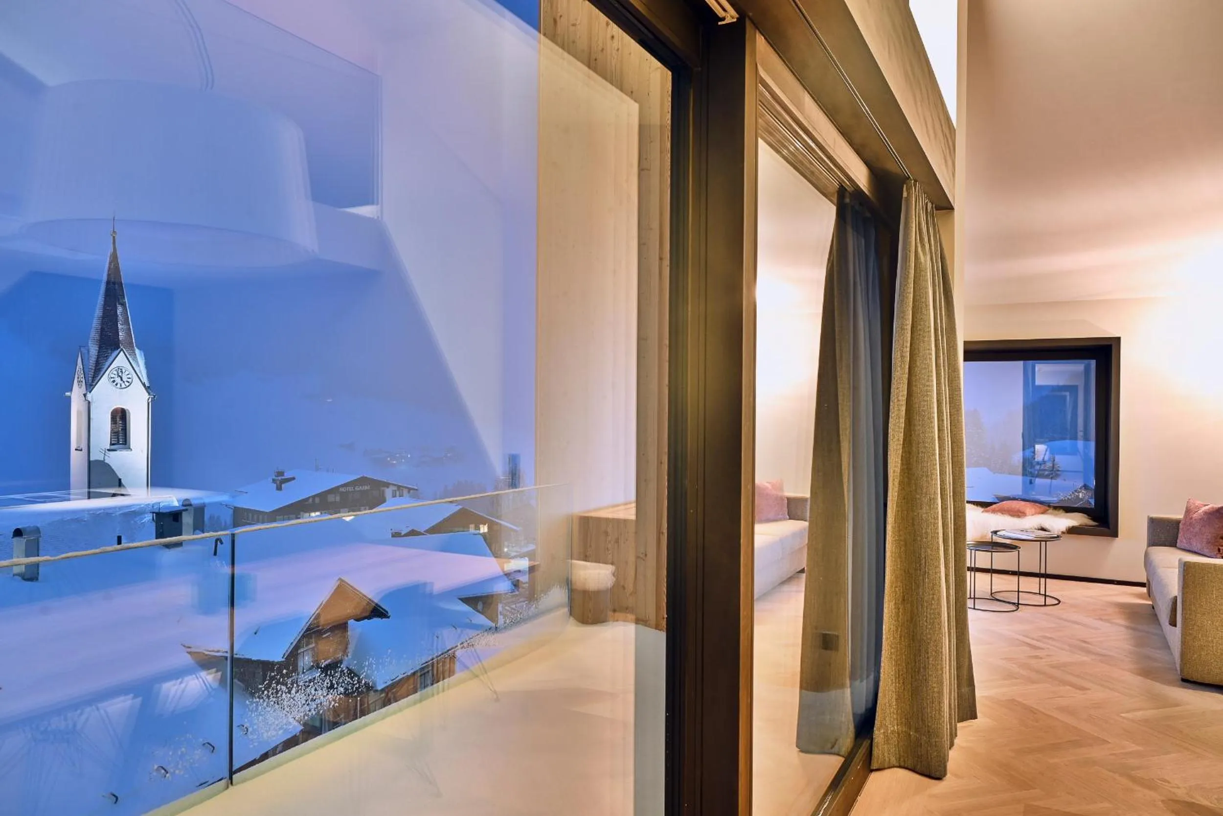 Decorative detail in Warth52-W52 Apartments