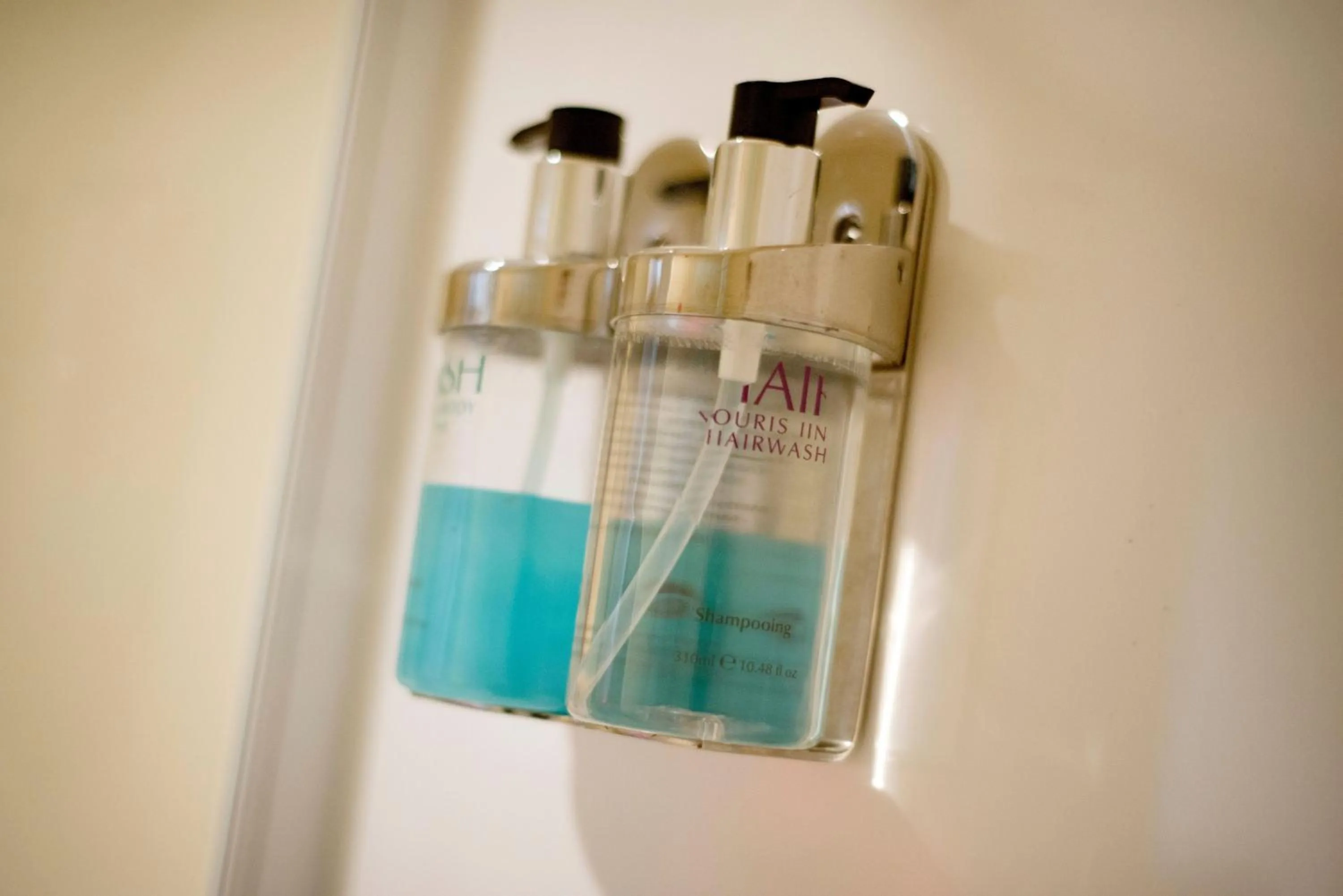 Bathroom in The Prince Albert Backpackers & Bar